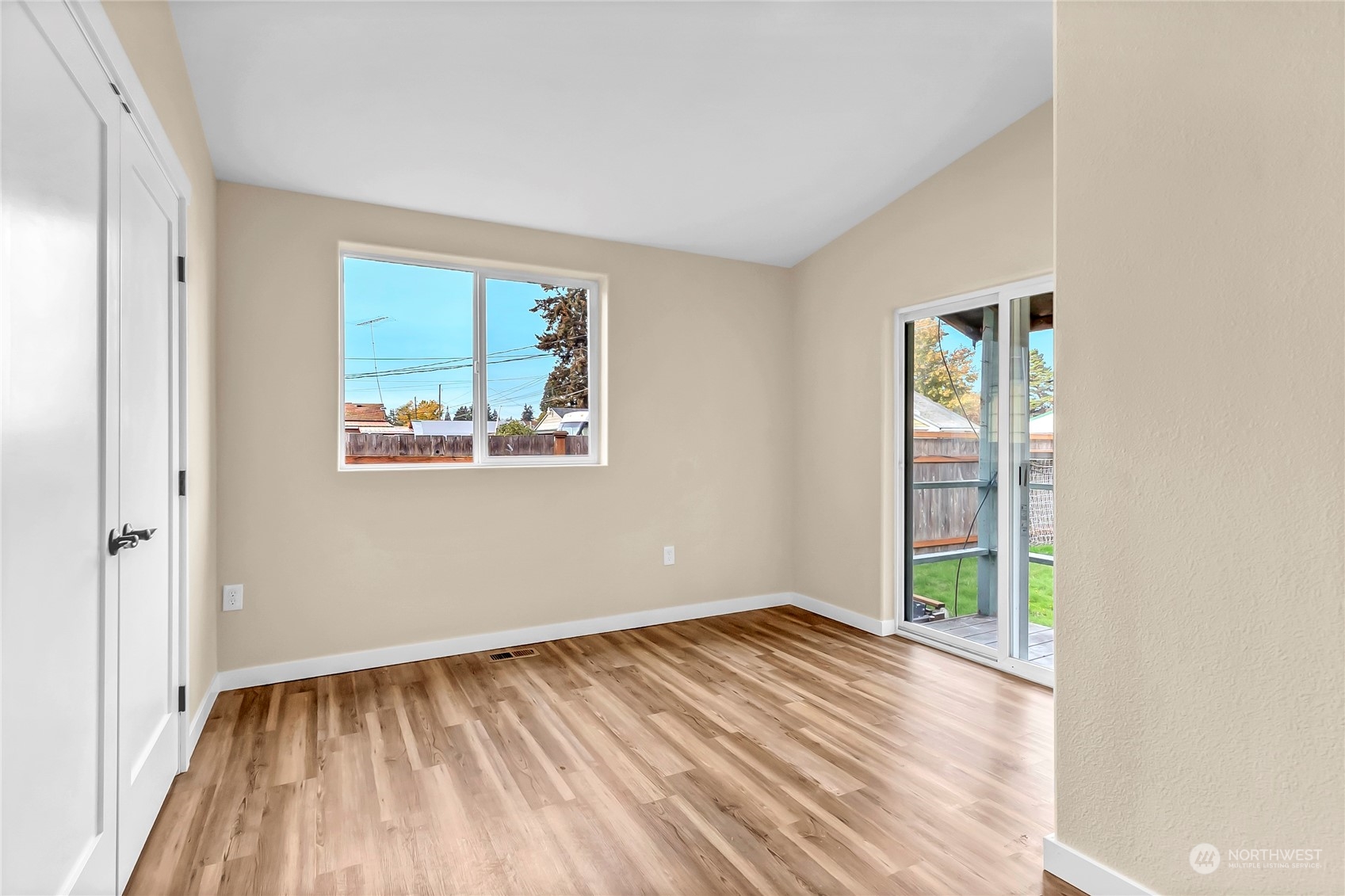 4605 S American Lake Boulevard