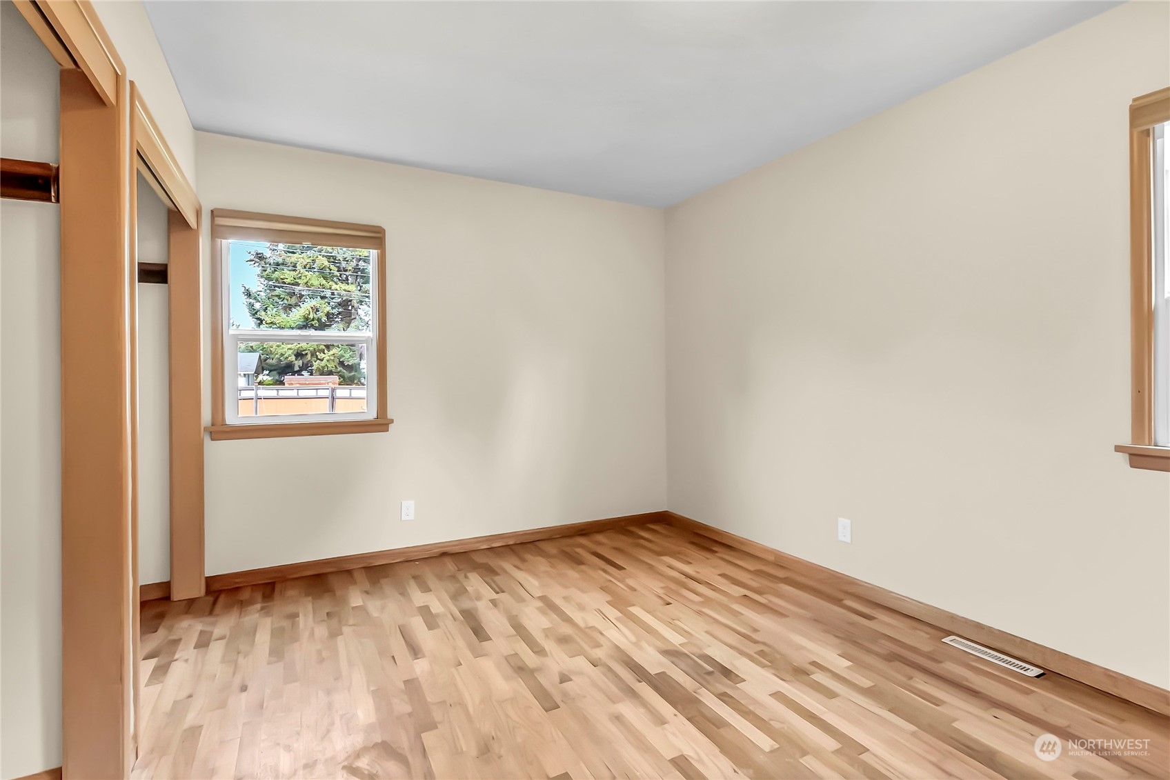 4605 S American Lake Boulevard