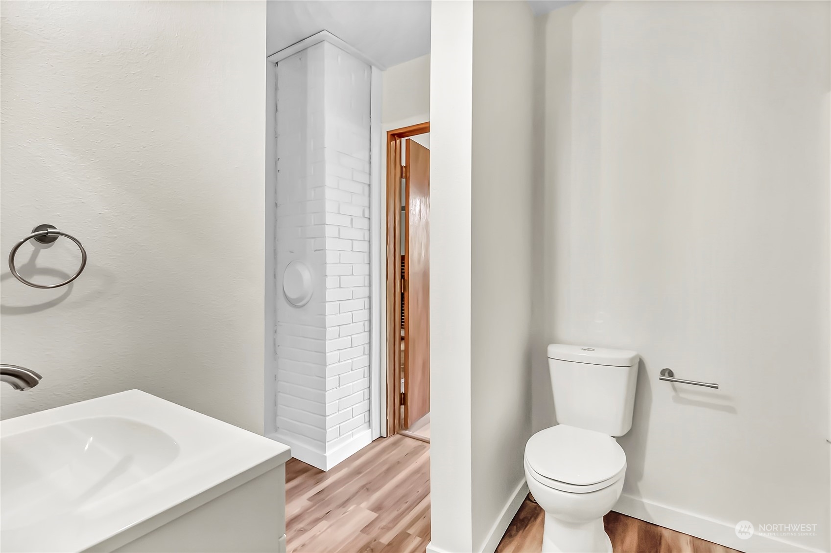 4605 S American Lake Boulevard