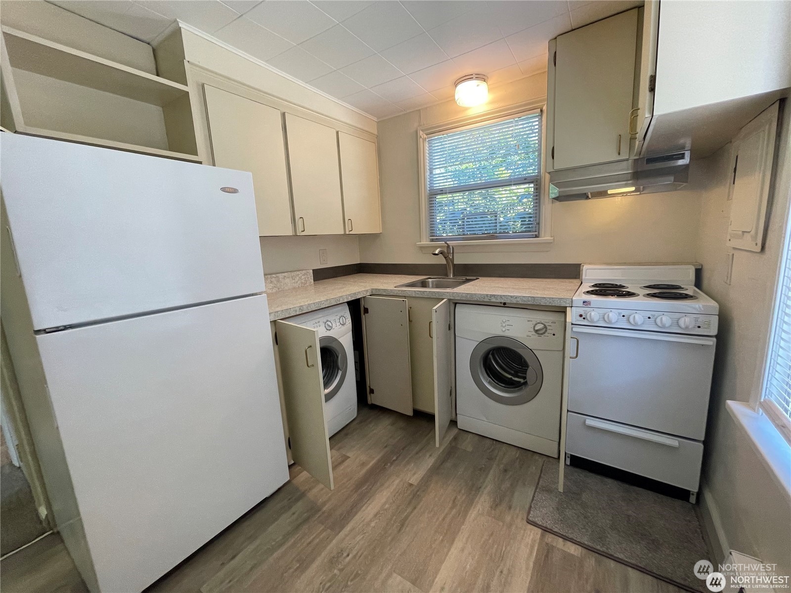 732 -734 N 91st