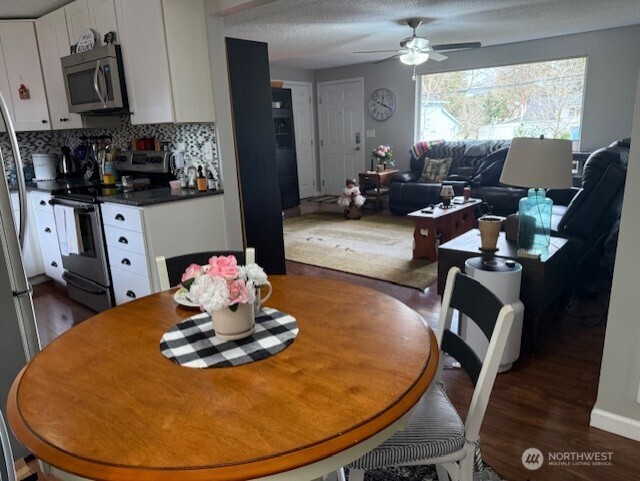 4312 Sunset Drive W