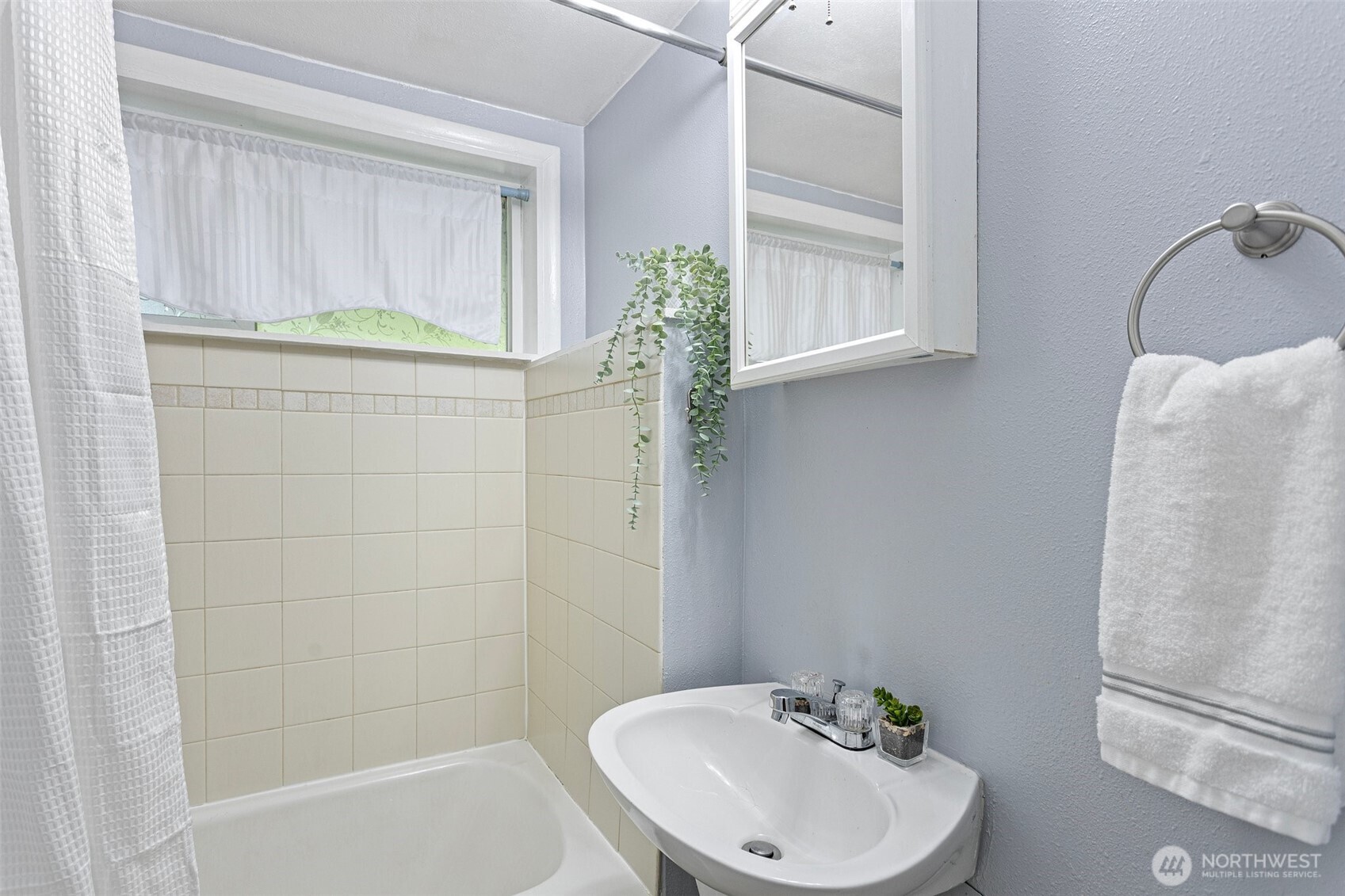 5305 NE 193rd Street Unit: A & B