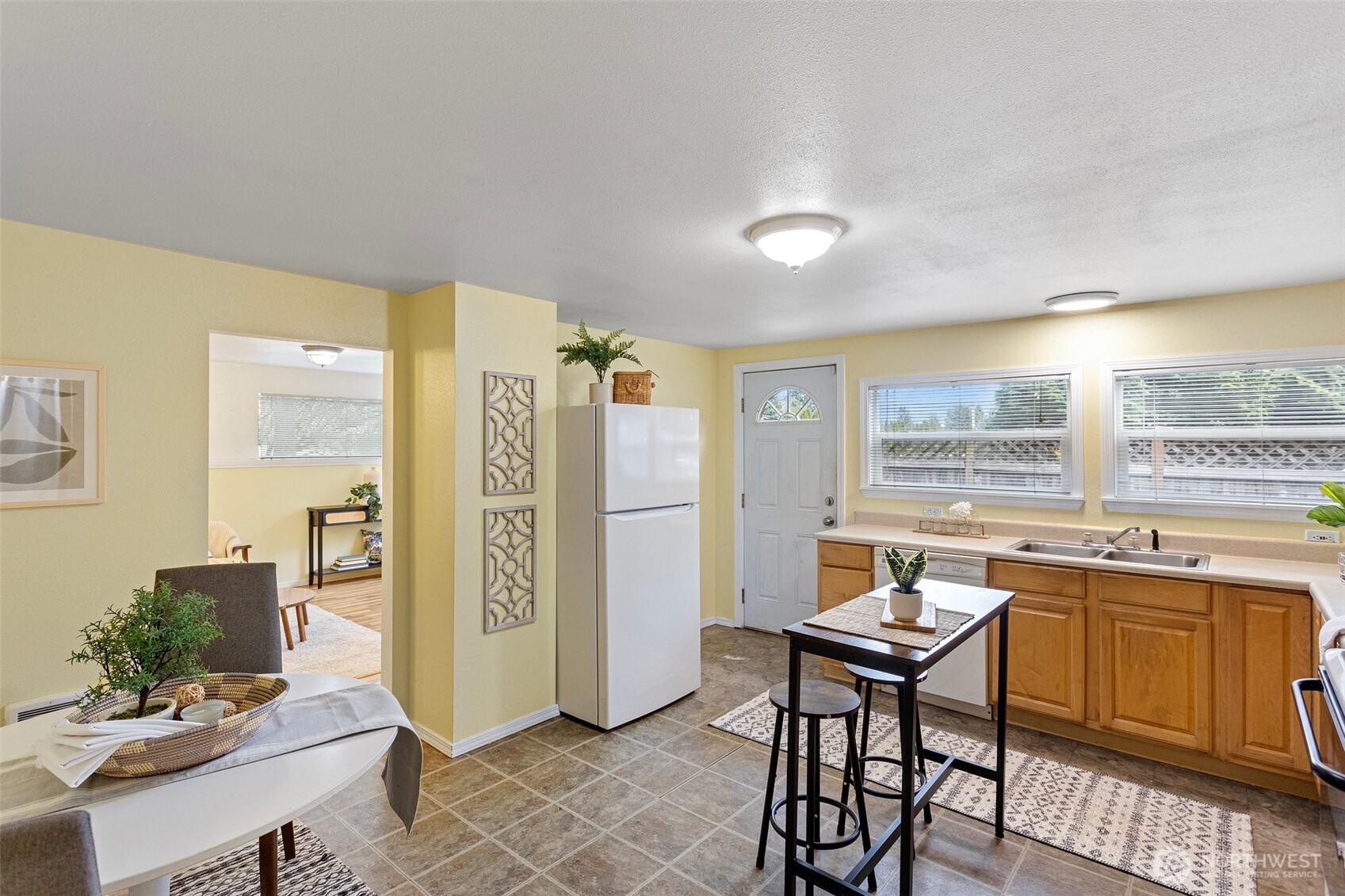 5305 NE 193rd Street Unit: A & B