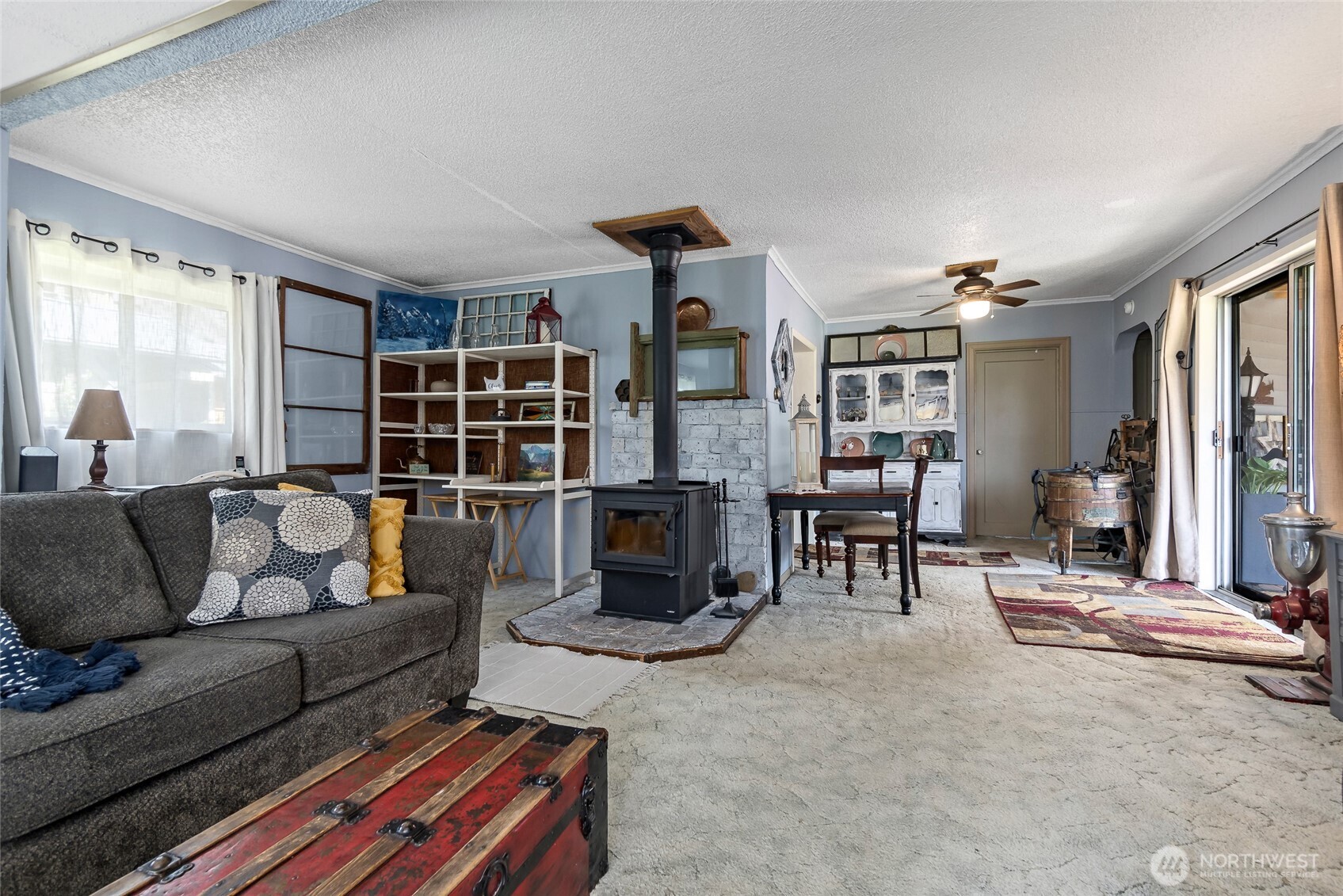 503 Train Street SE