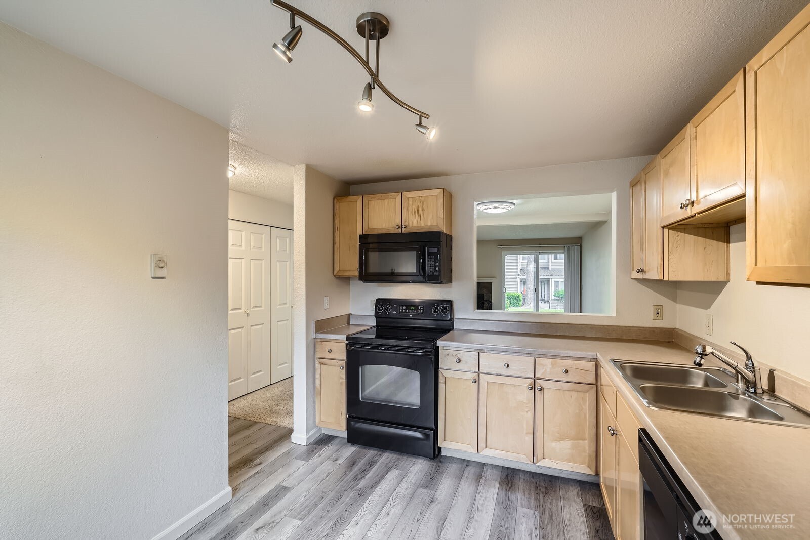 23723 12th Place S Unit: 2005