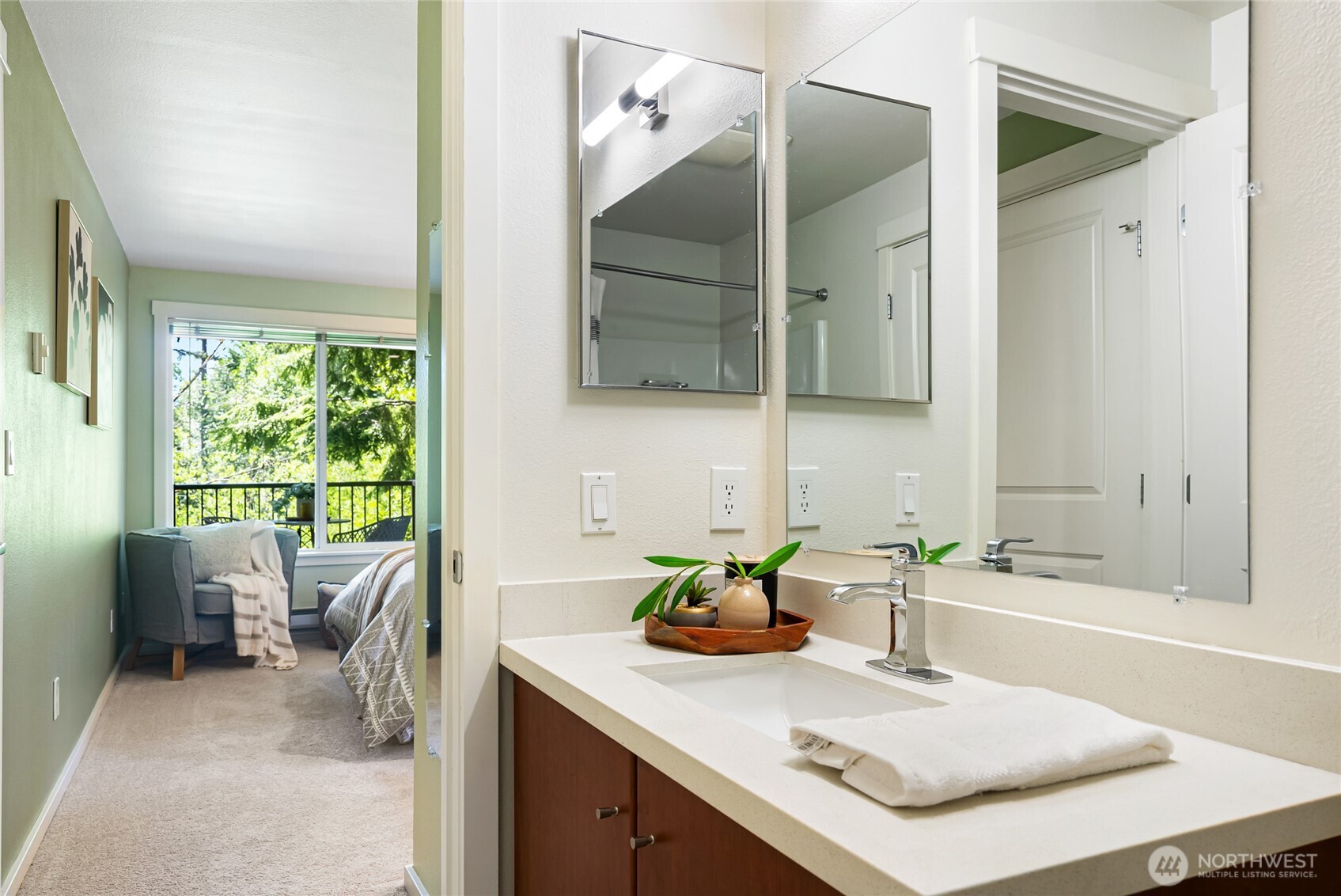 11307 NE 128th Street Unit: G204