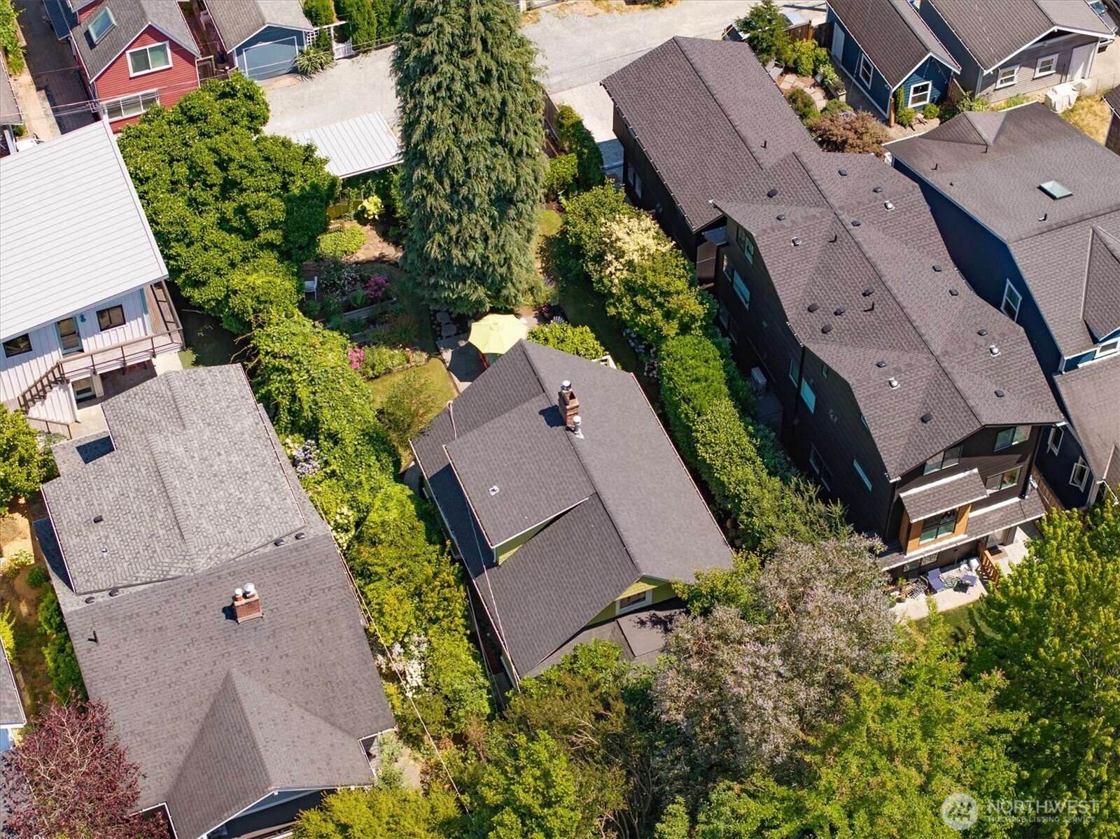 5618 Keystone Place N