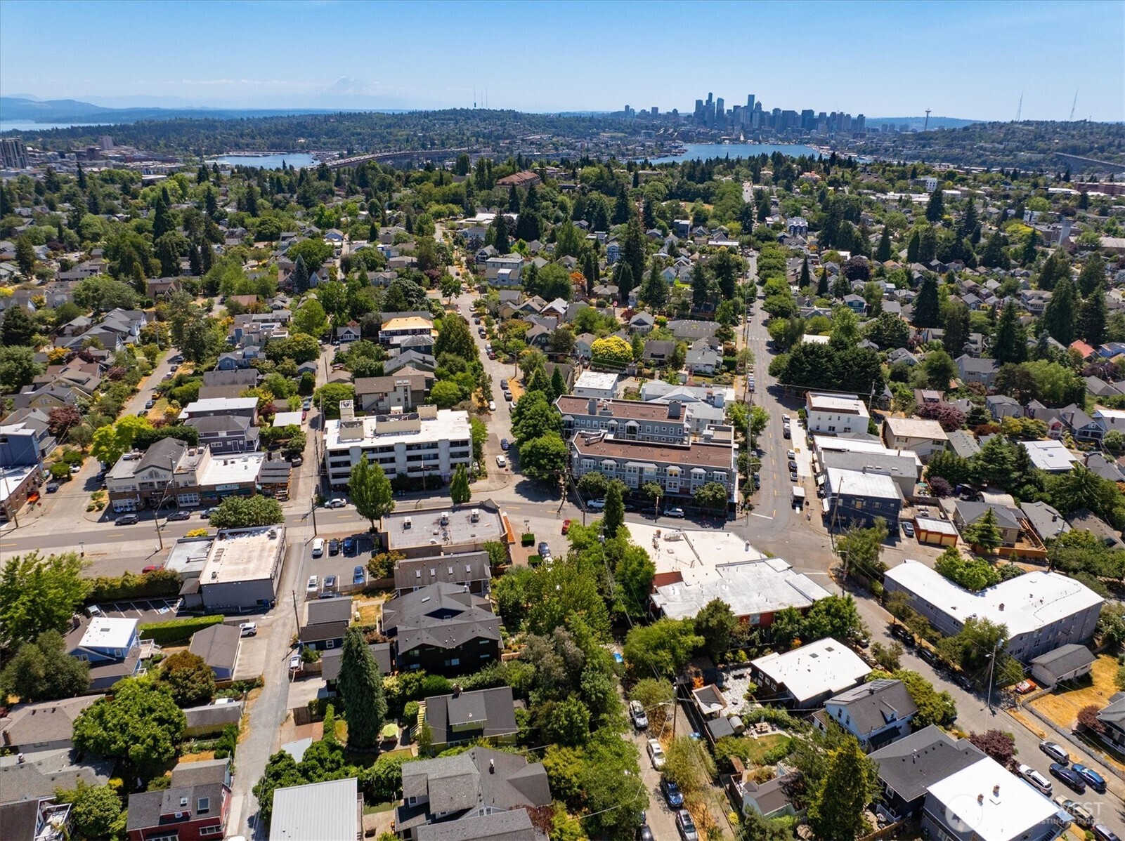 5618 Keystone Place N