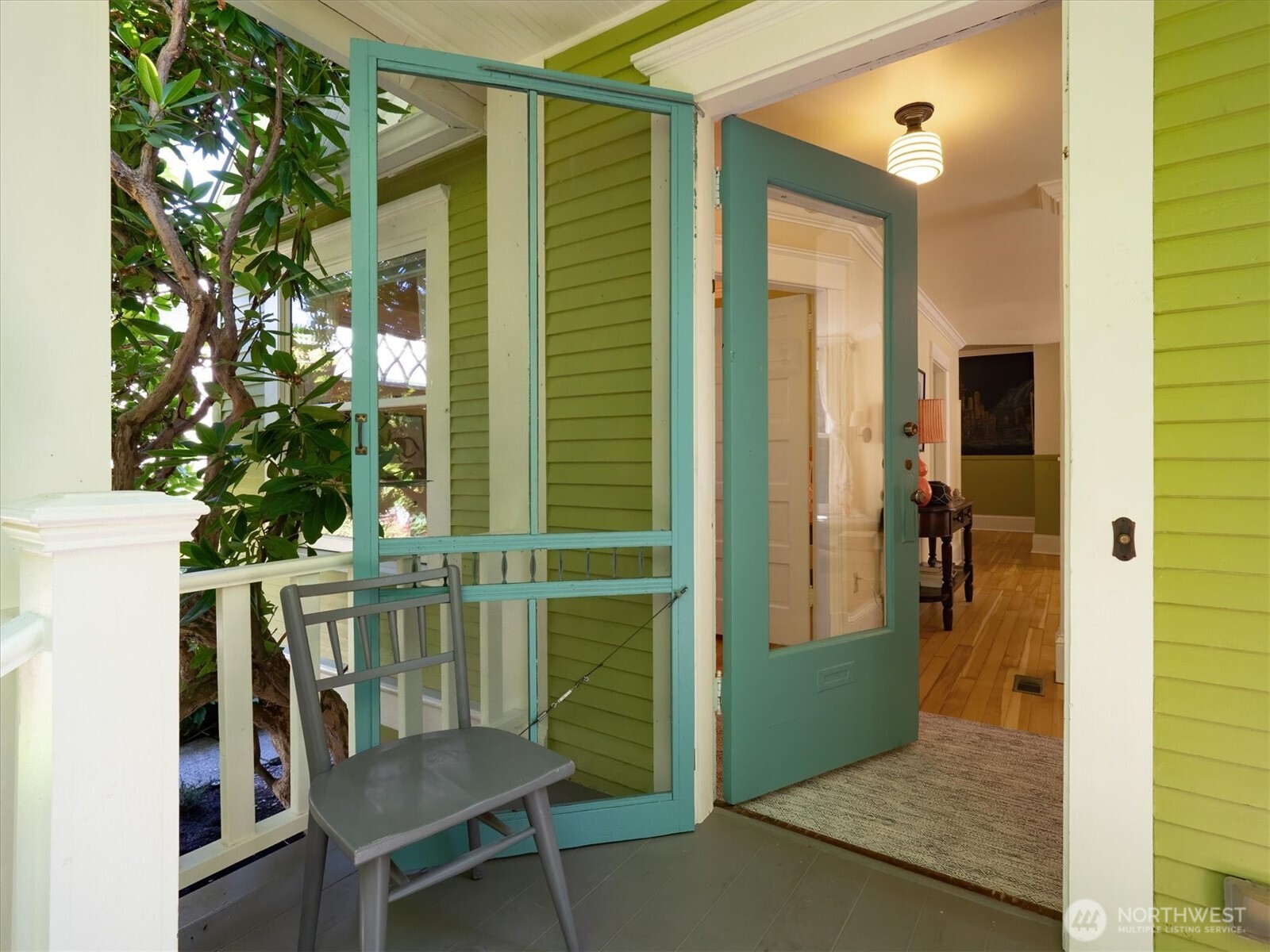 5618 Keystone Place N