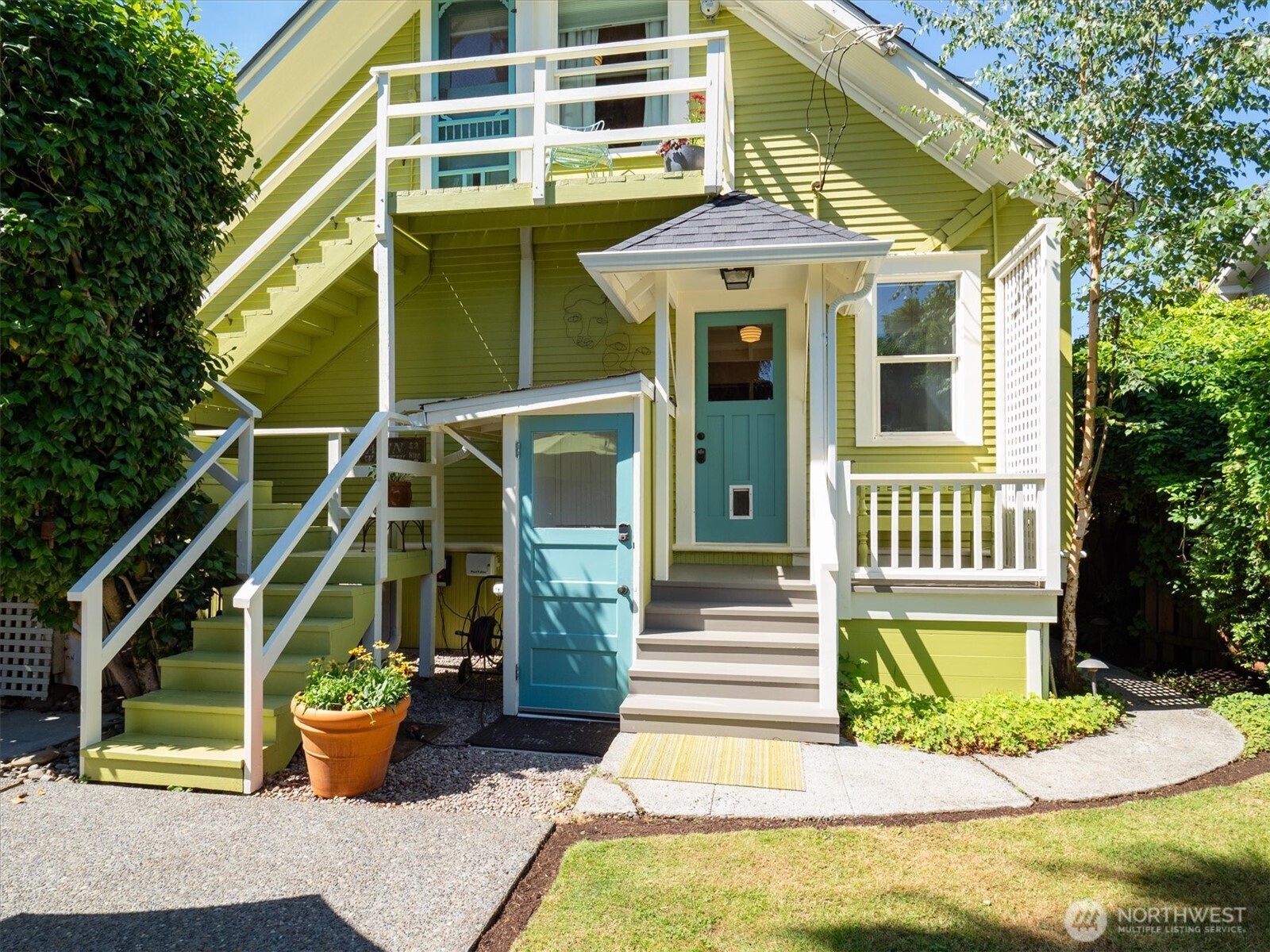 5618 Keystone Place N