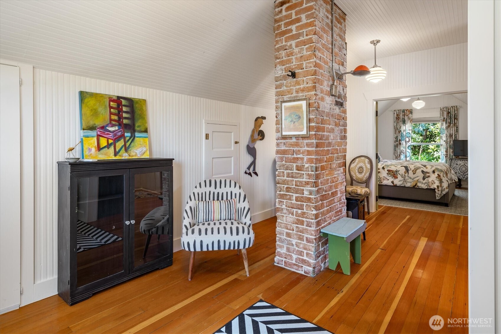 5618 Keystone Place N