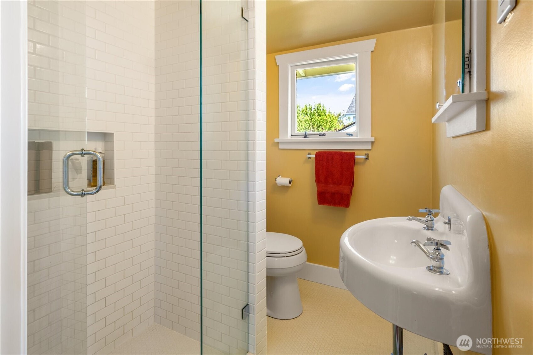 5618 Keystone Place N