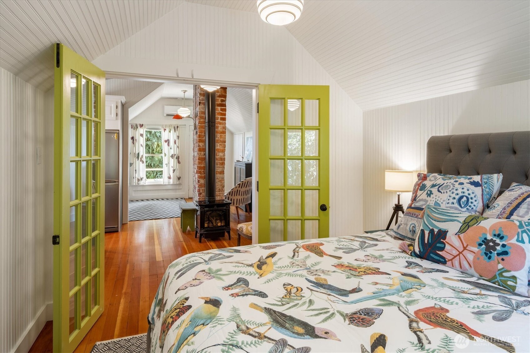 5618 Keystone Place N