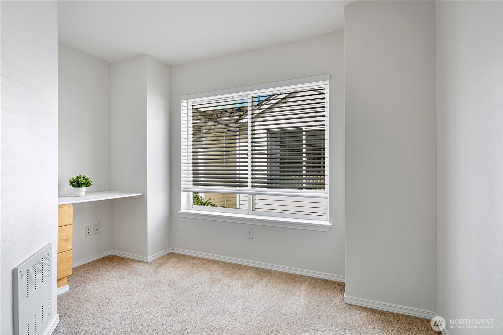 8526 Nesbit Avenue N Unit: F