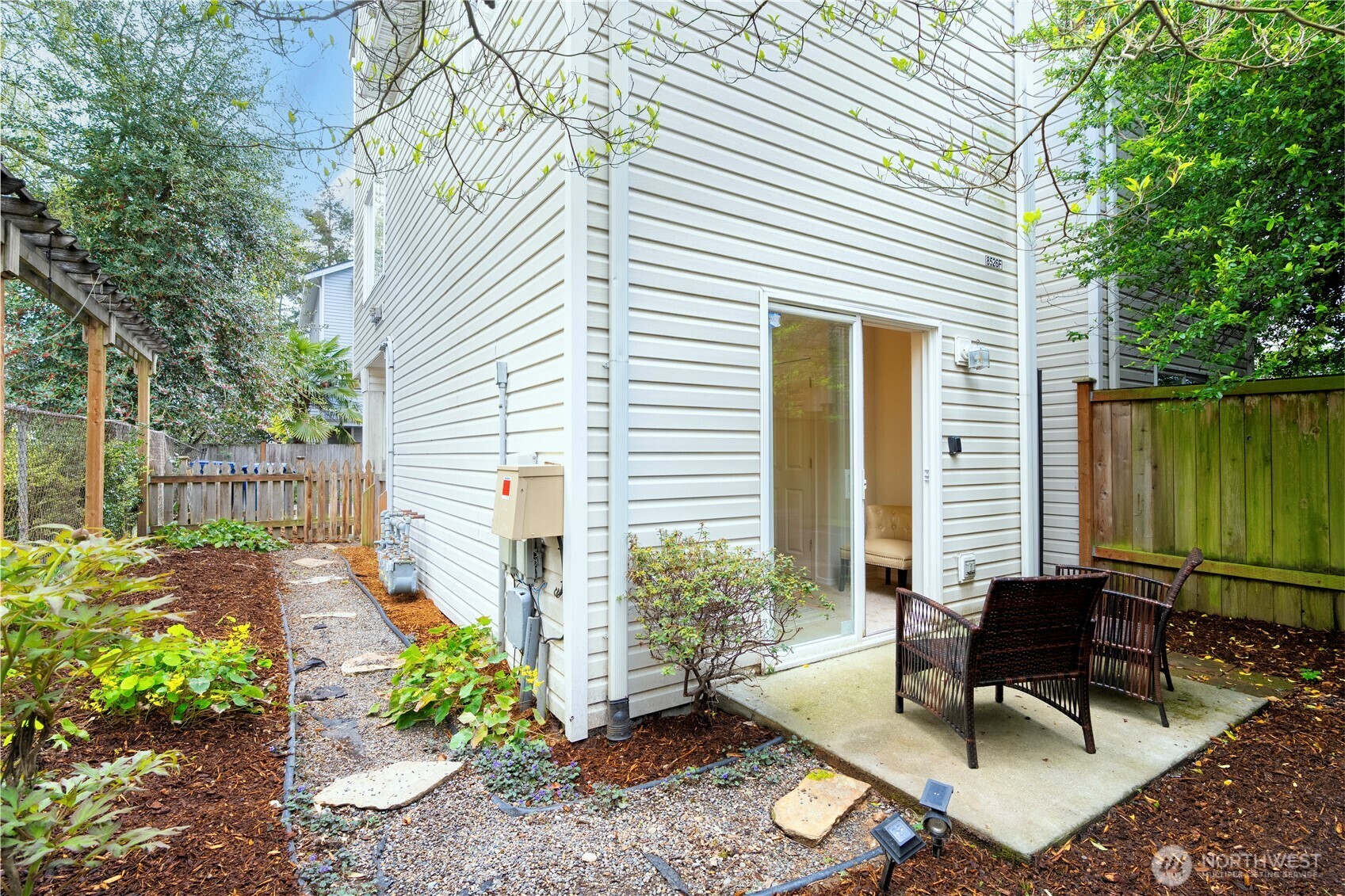 8526 Nesbit Avenue N Unit: F