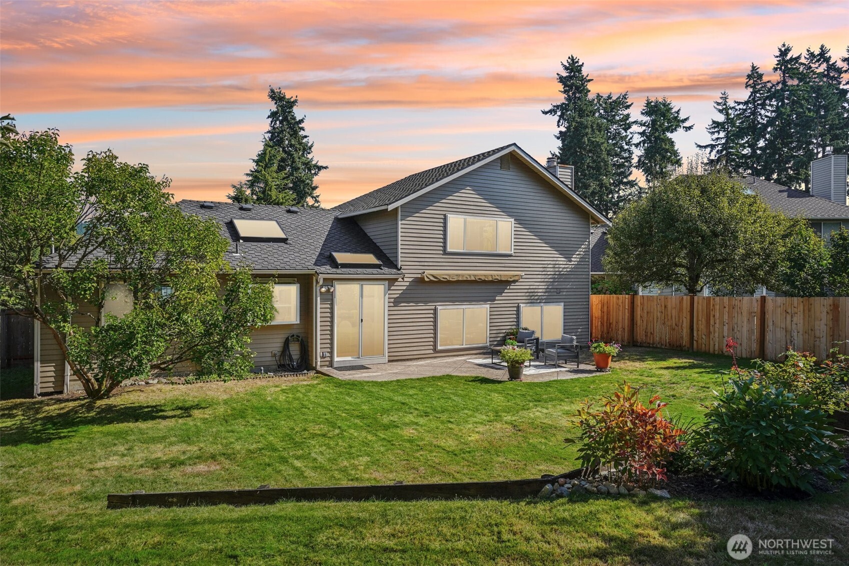 2229 Ilwaco Avenue NE