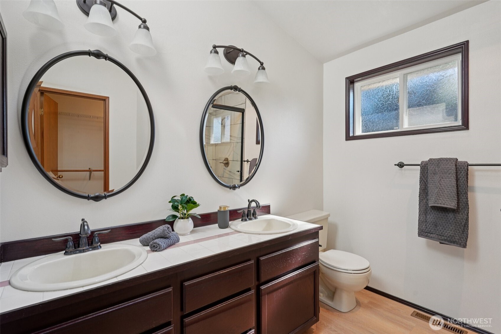 2229 Ilwaco Avenue NE