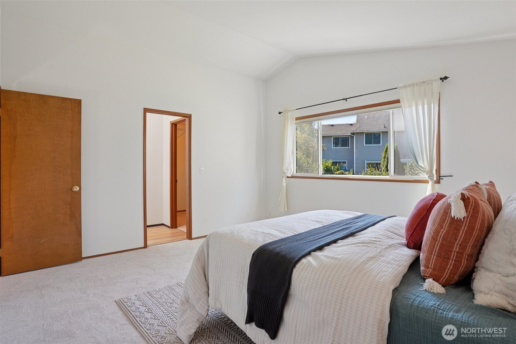 2229 Ilwaco Avenue NE