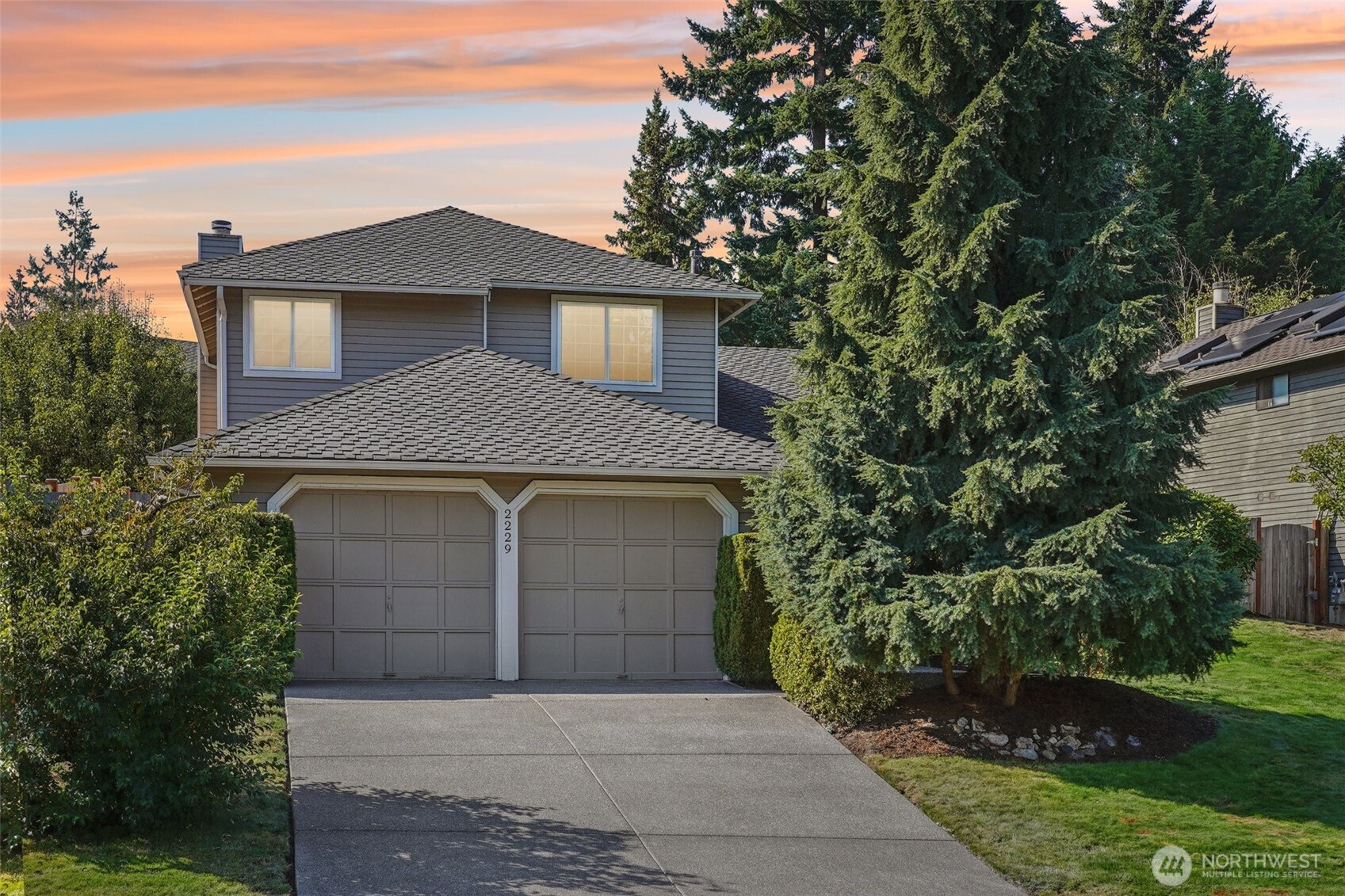 2229 Ilwaco Avenue NE