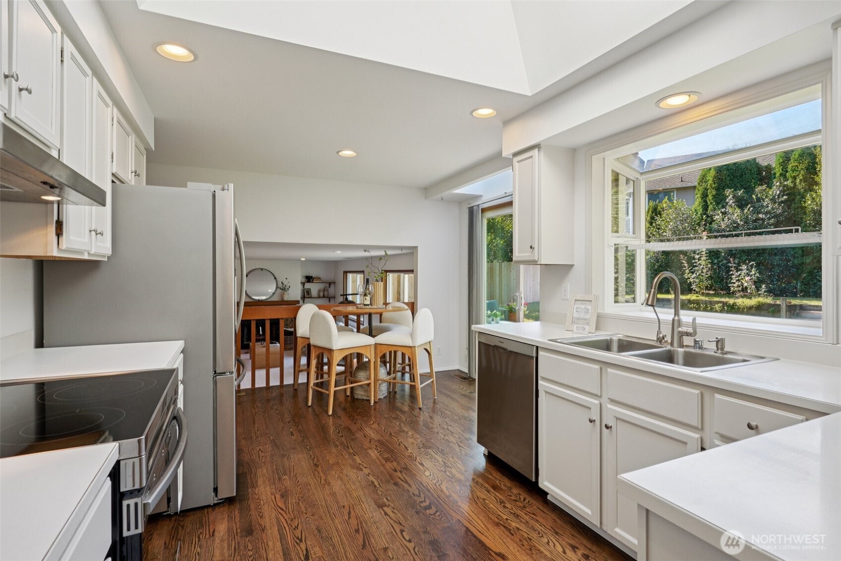 2229 Ilwaco Avenue NE