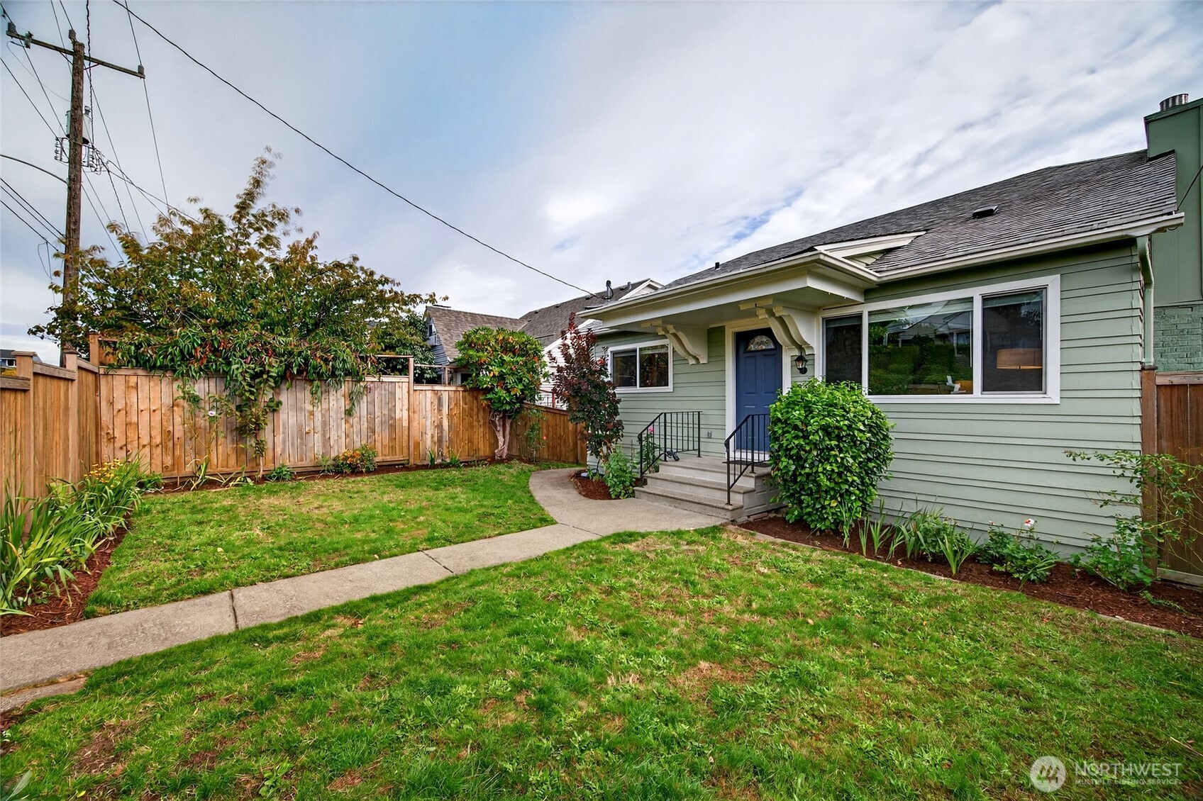 3846 35th Avenue SW