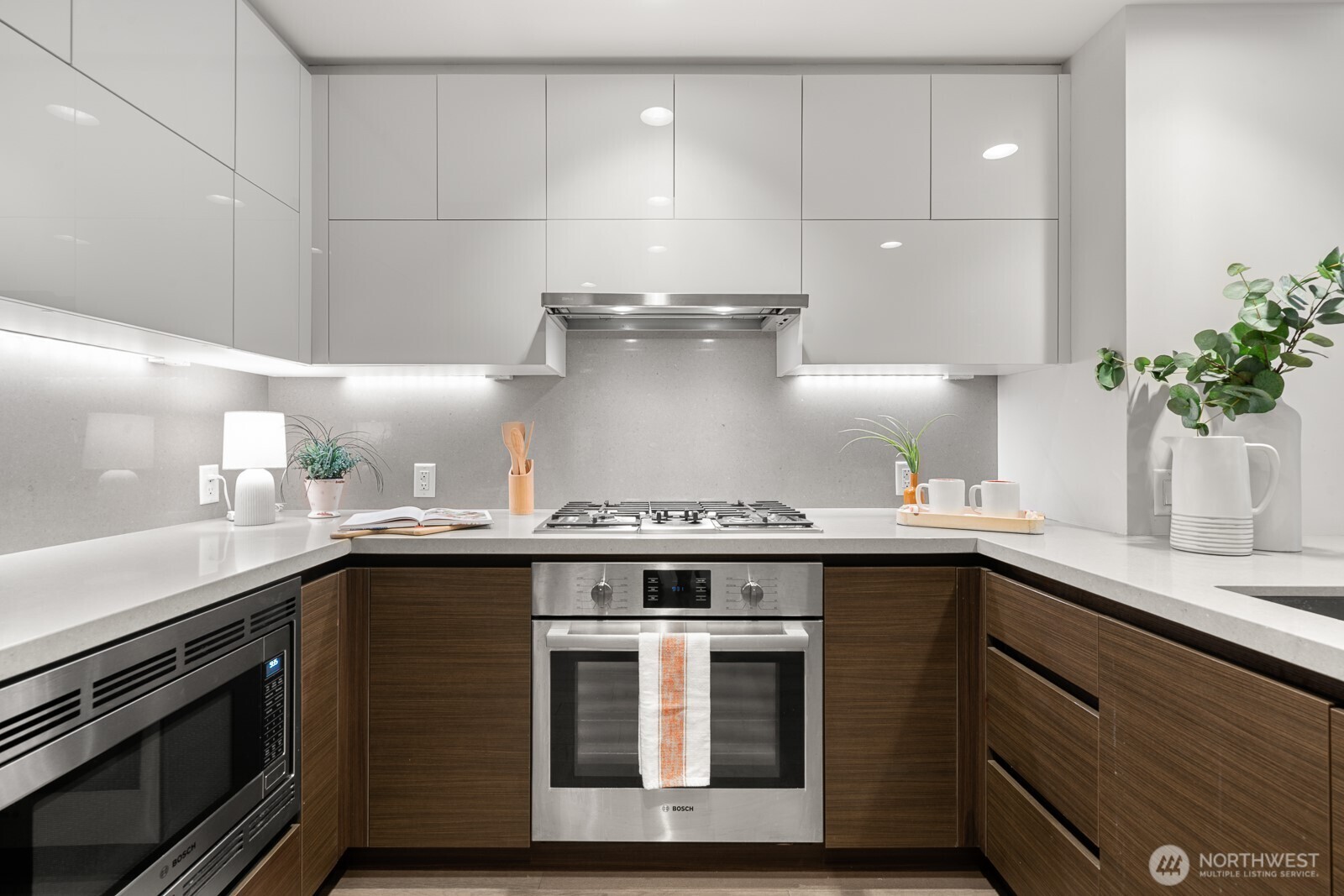 583 Battery Street Unit: 309N