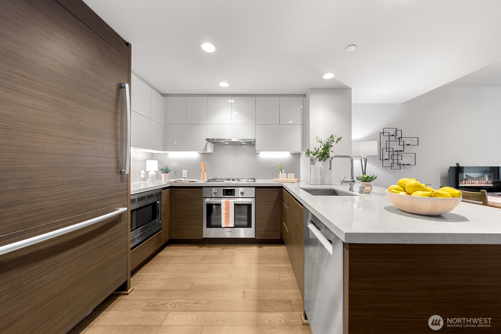 583 Battery Street Unit: 309N