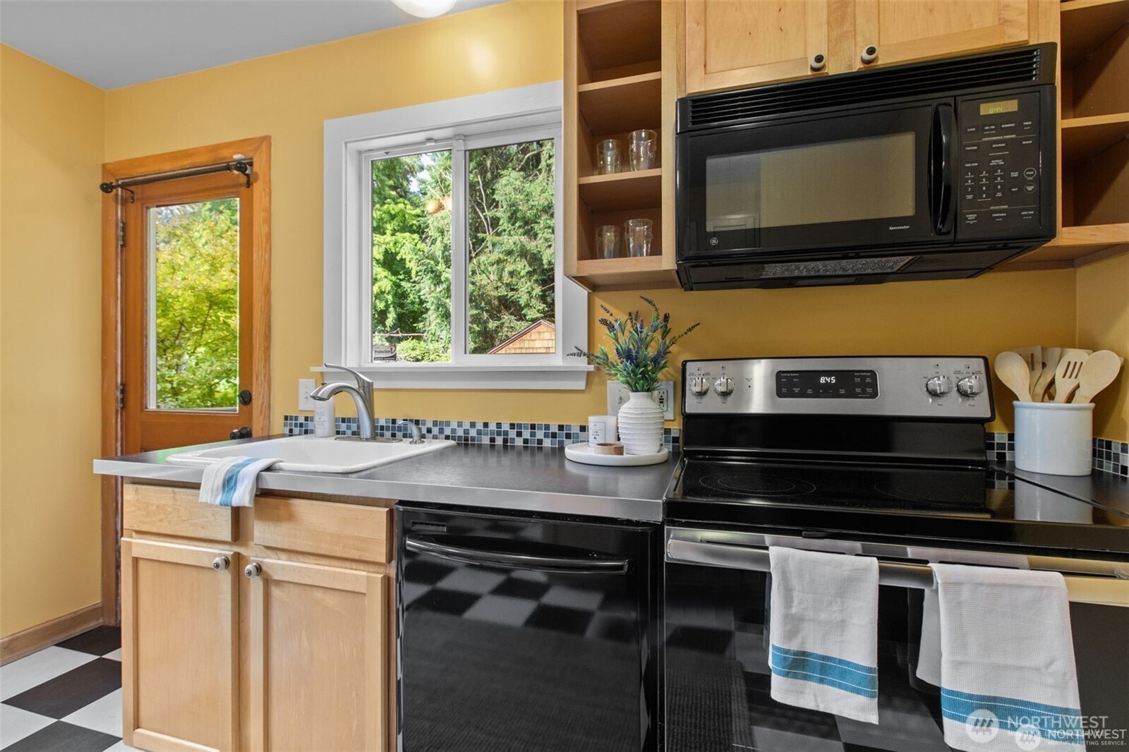 13527 23rd Avenue NE