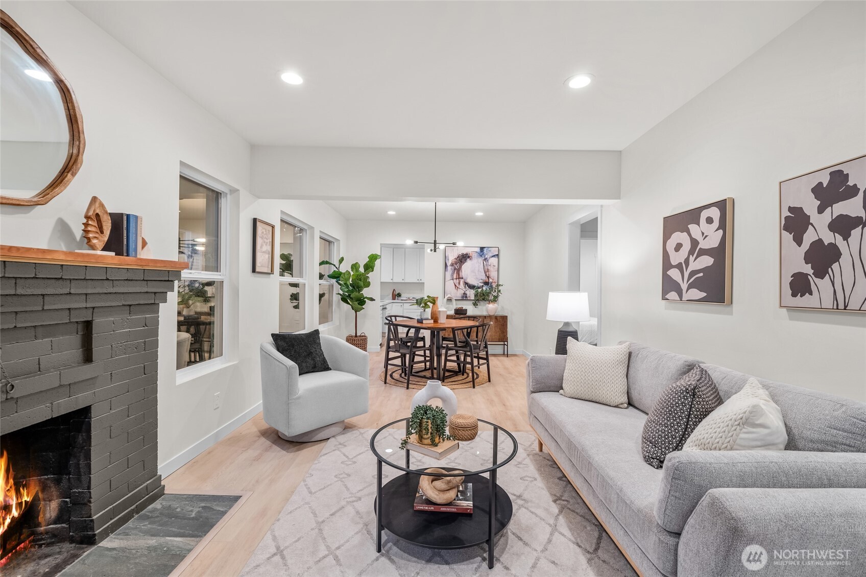 610 W Halladay Street