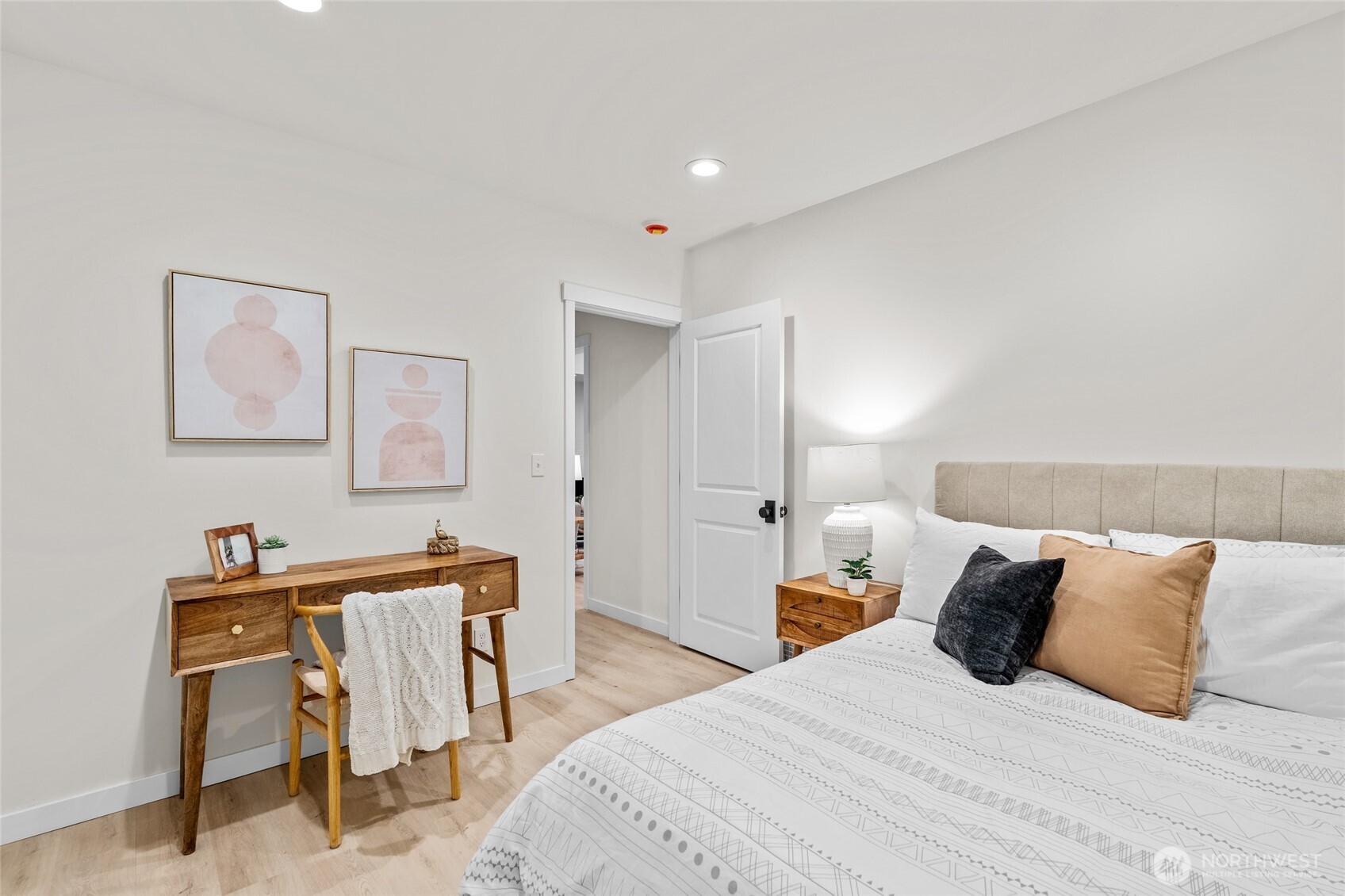 610 W Halladay Street