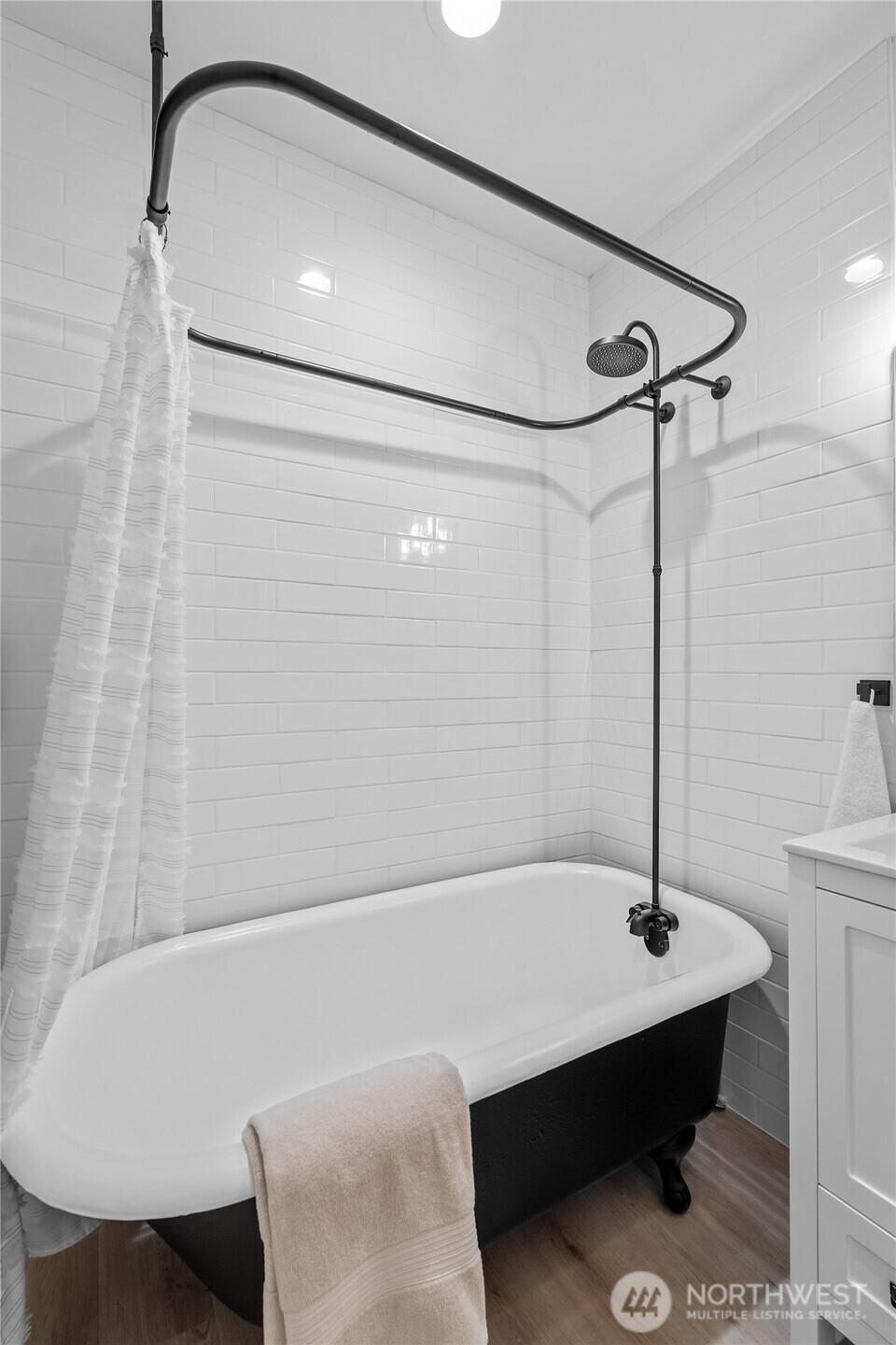 610 W Halladay Street