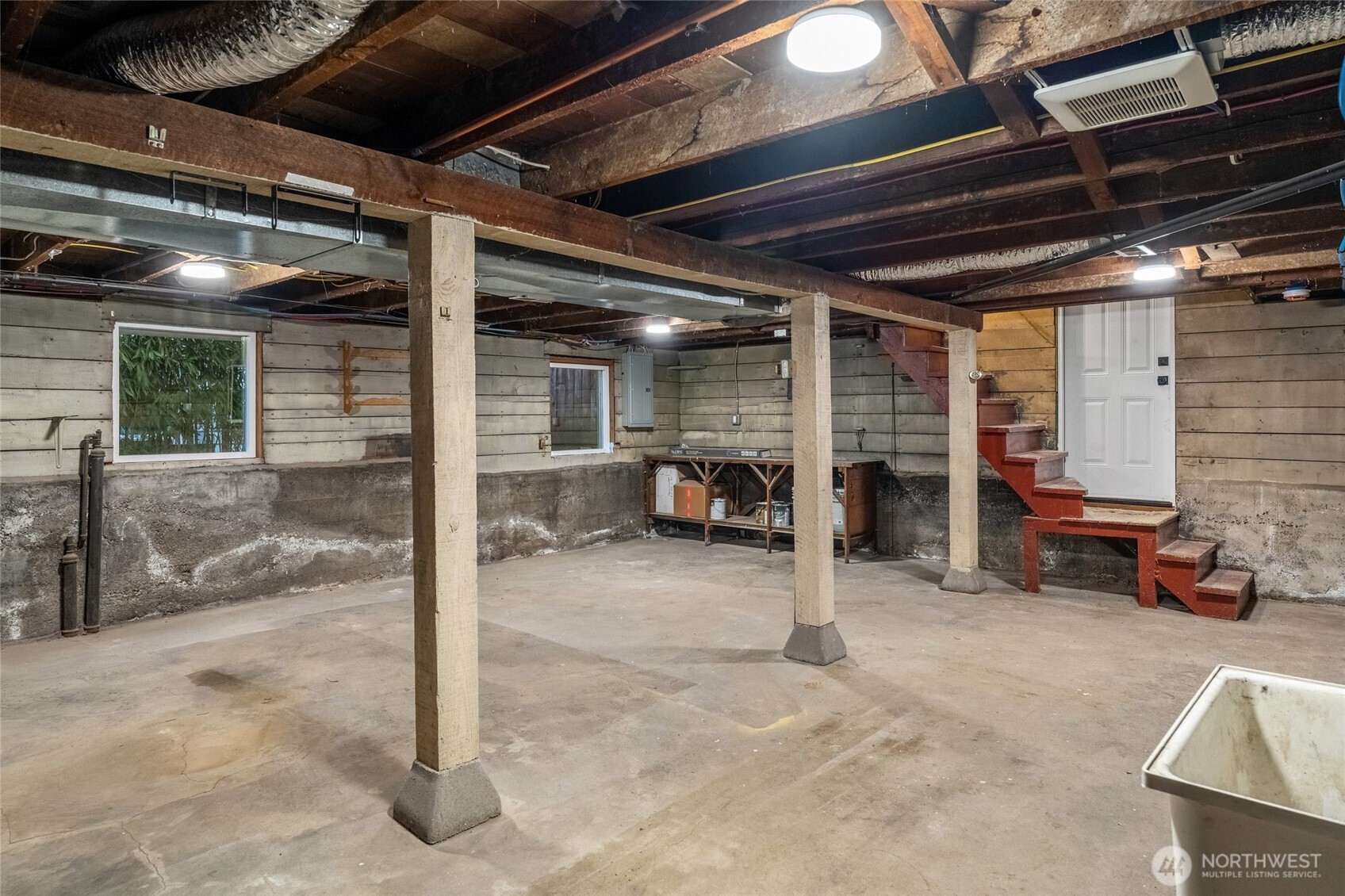 610 W Halladay Street