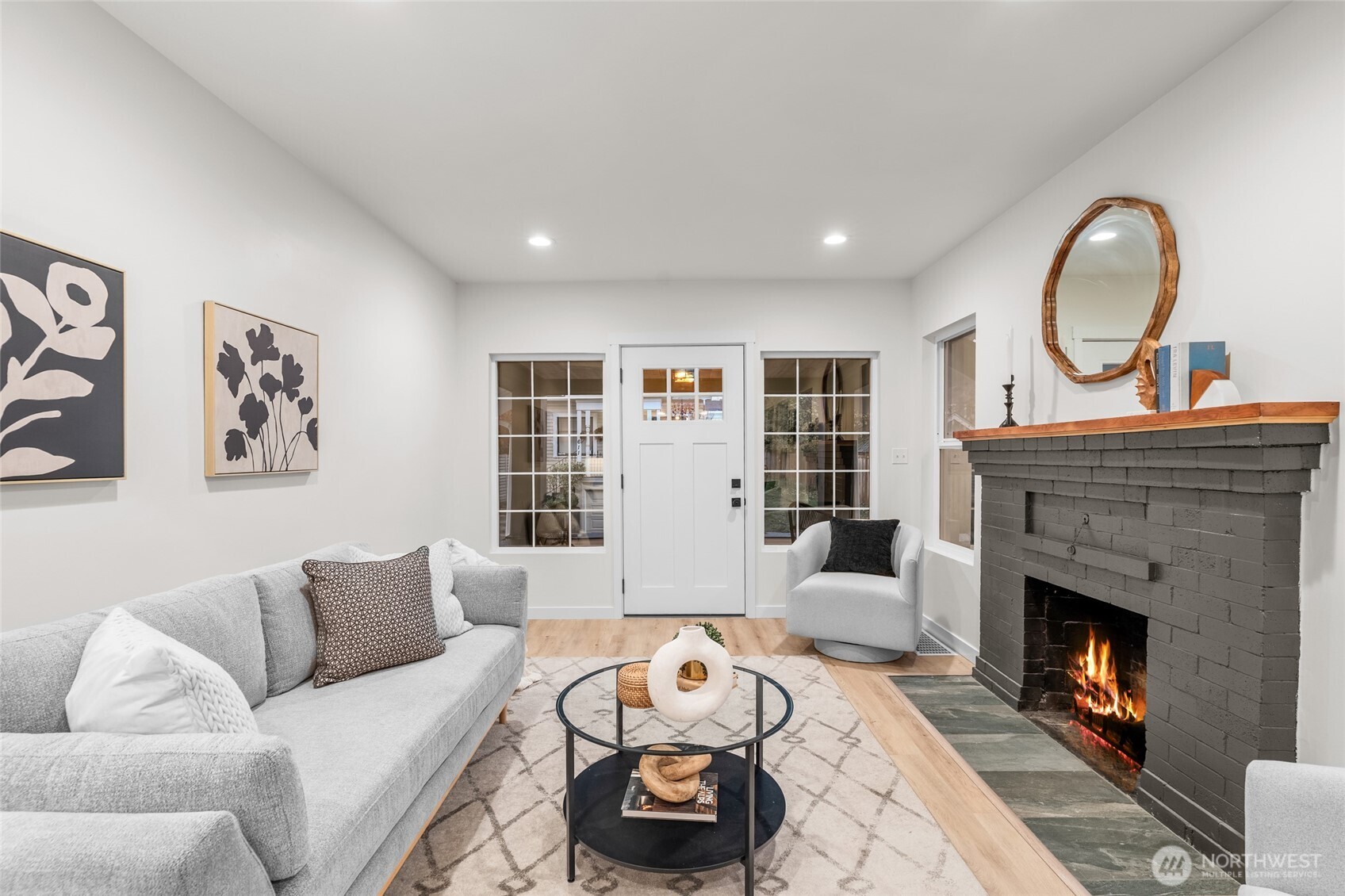 610 W Halladay Street