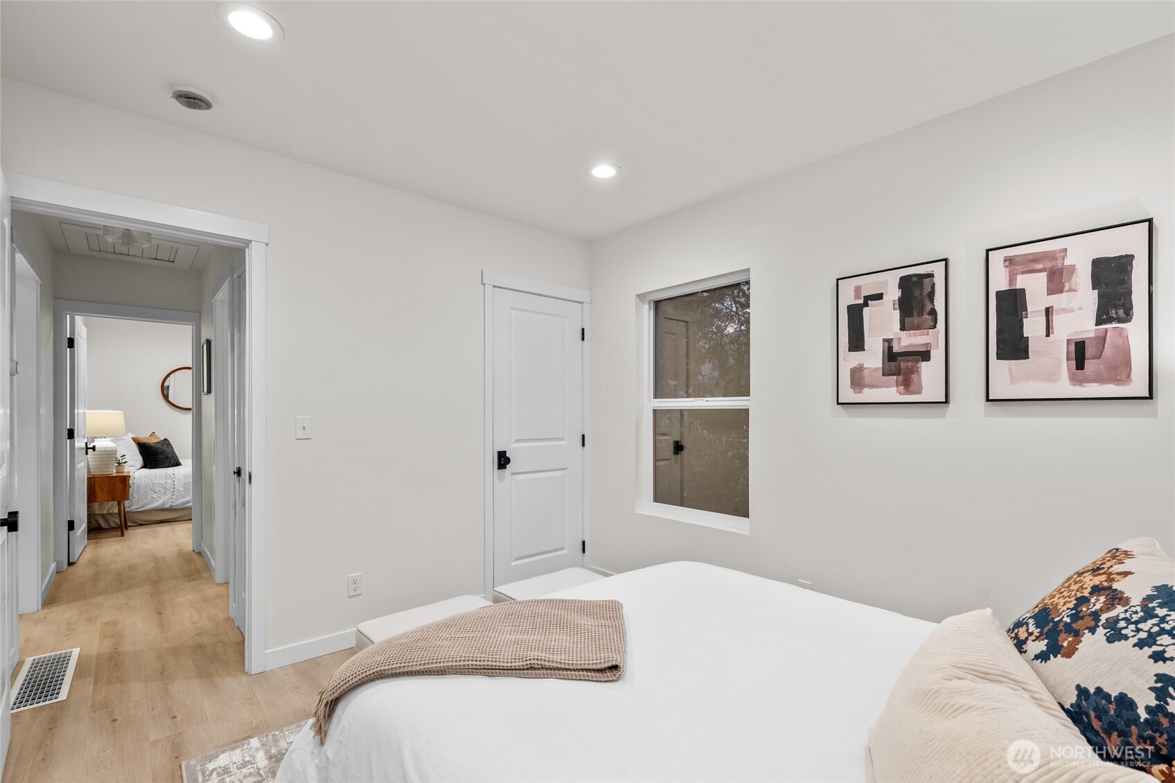 610 W Halladay Street