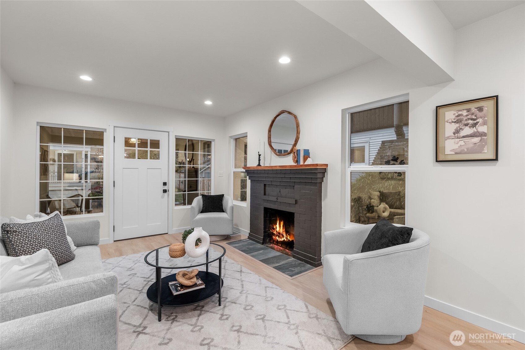 610 W Halladay Street