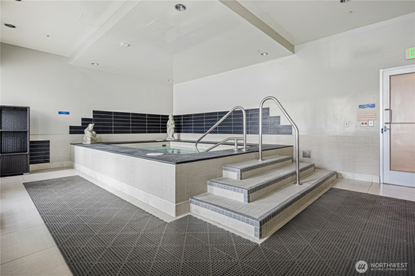 900 Lenora Street Unit: 804