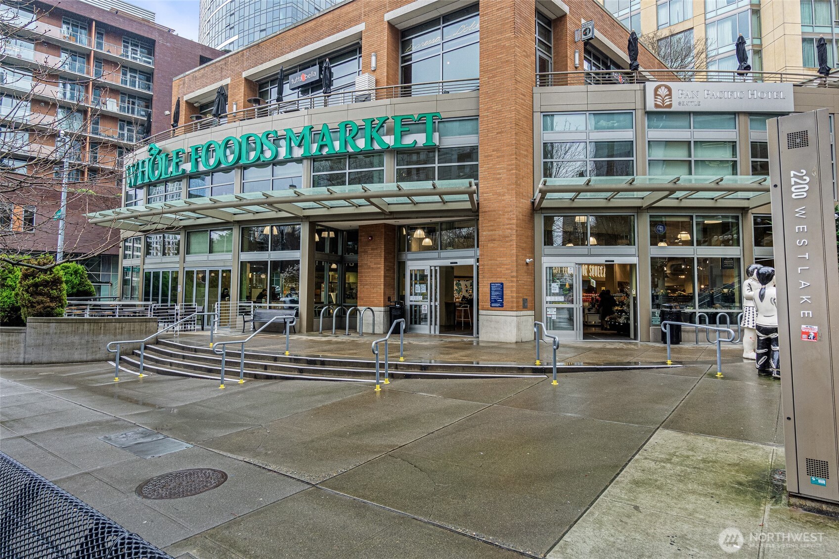 900 Lenora Street Unit: 804