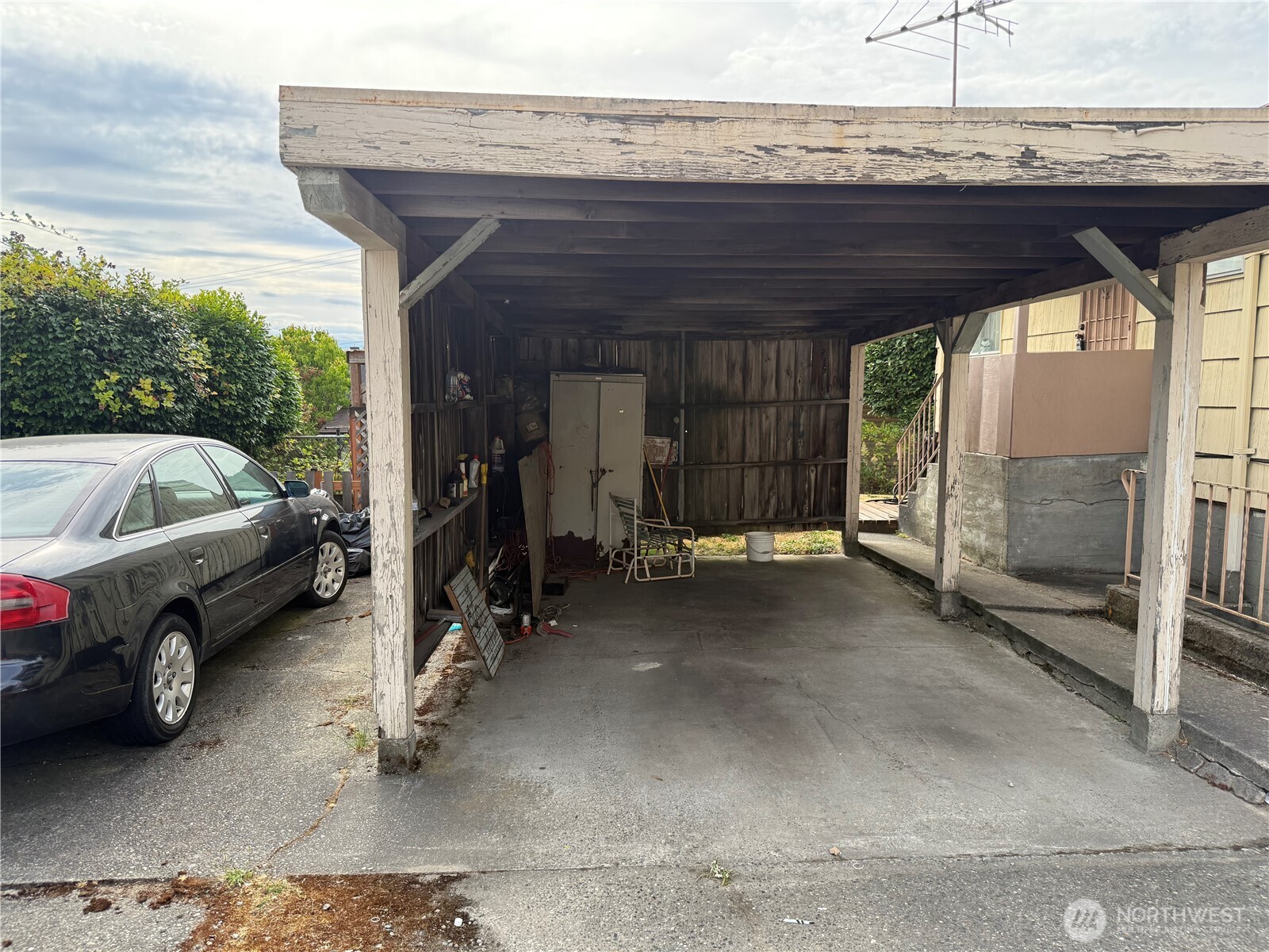 1709 S Juneau Street