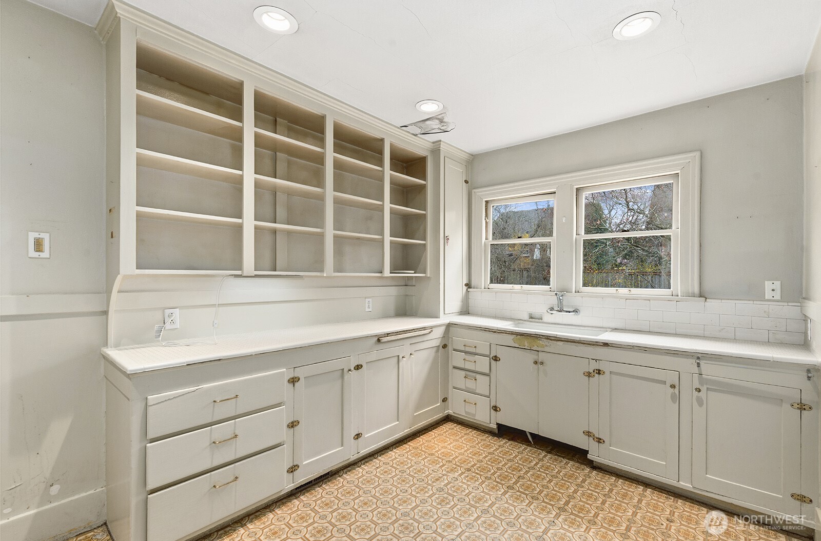 1142 N 77th Street