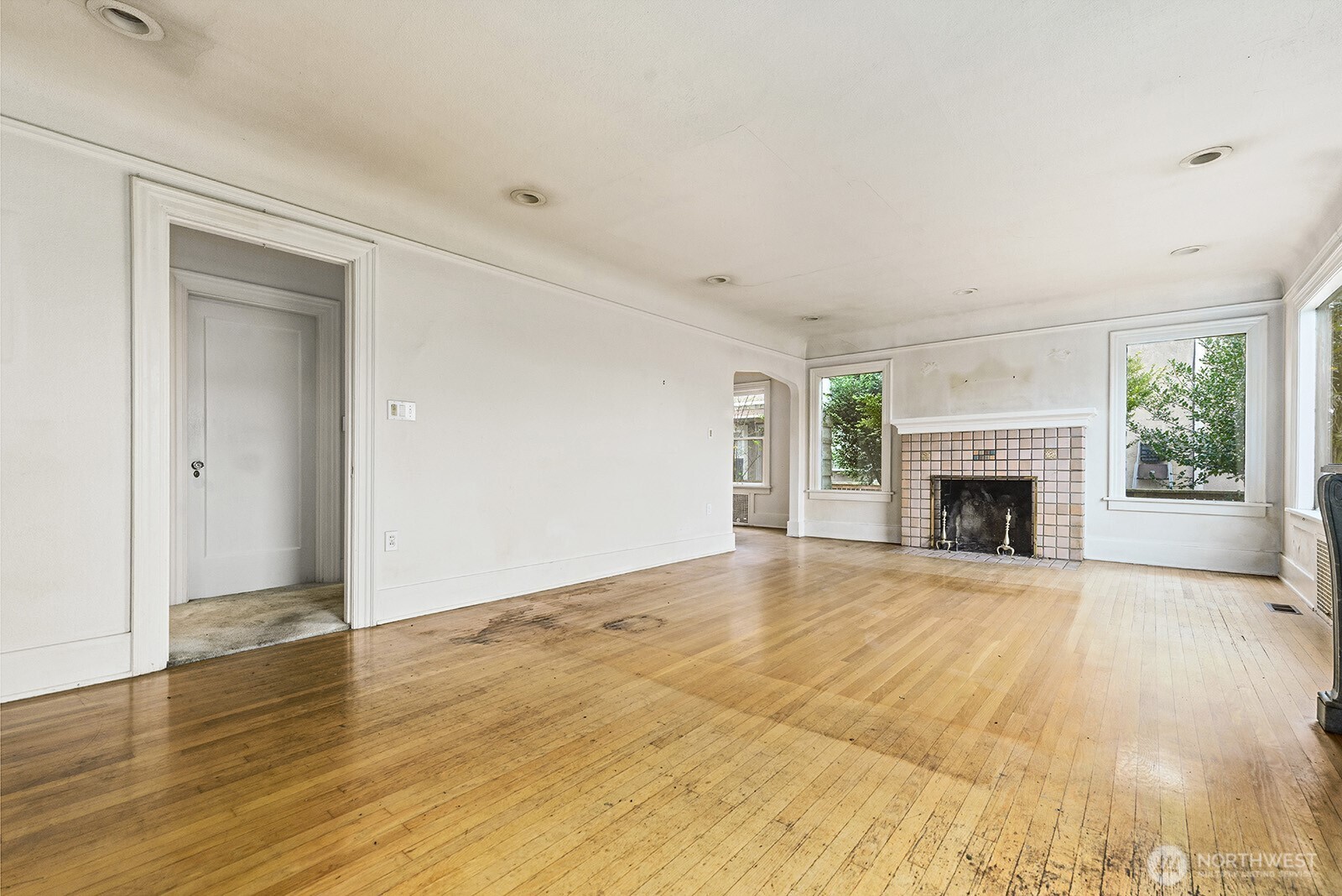 1142 N 77th Street