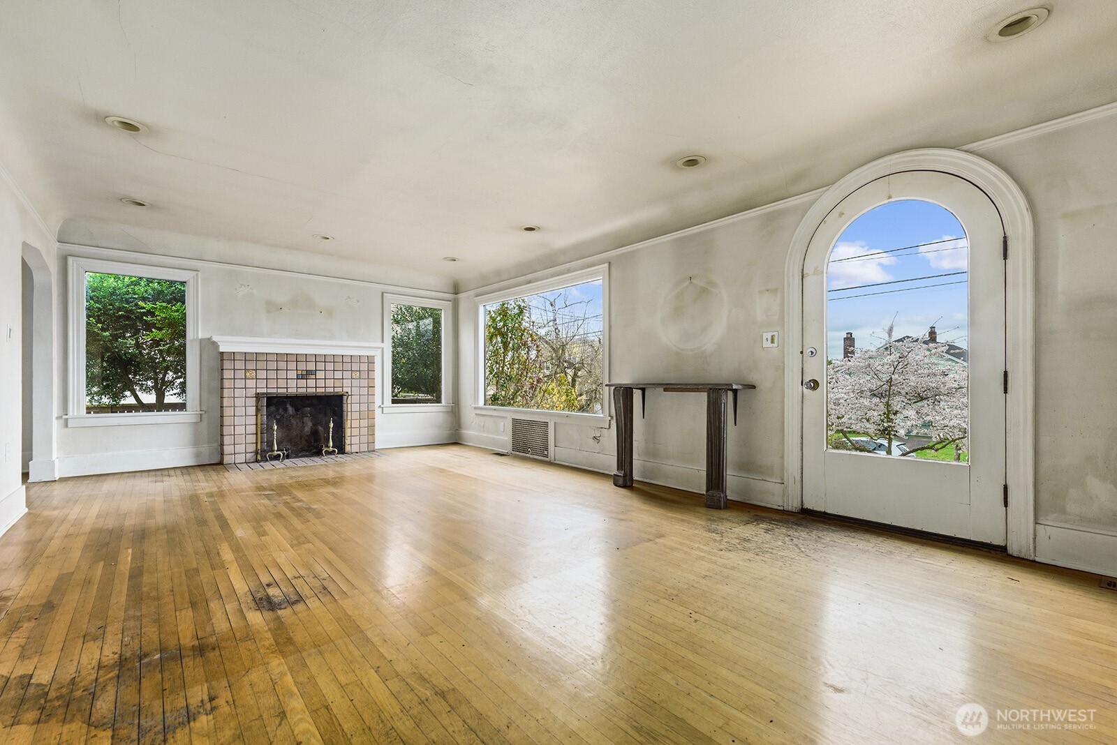 1142 N 77th Street