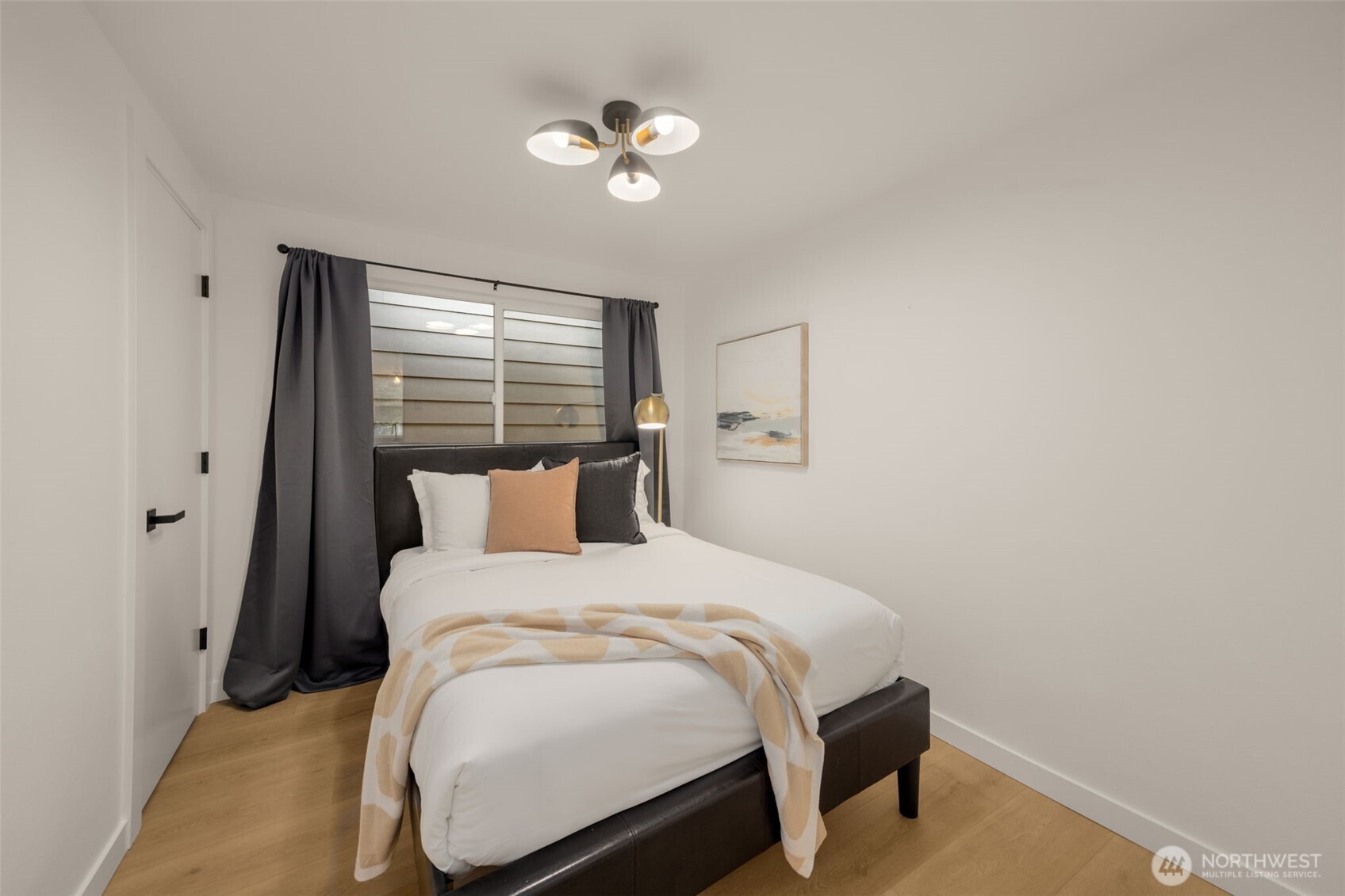 14321 Interlake Avenue N Unit: A