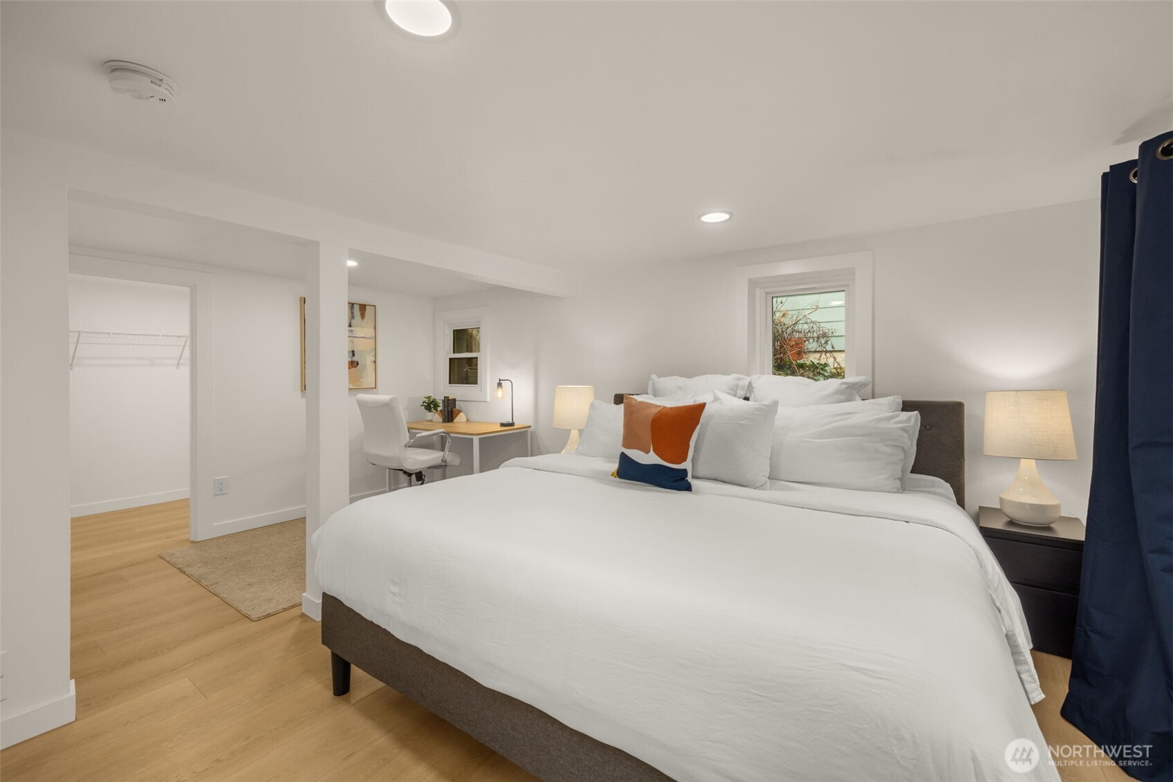 14321 Interlake Avenue N Unit: A