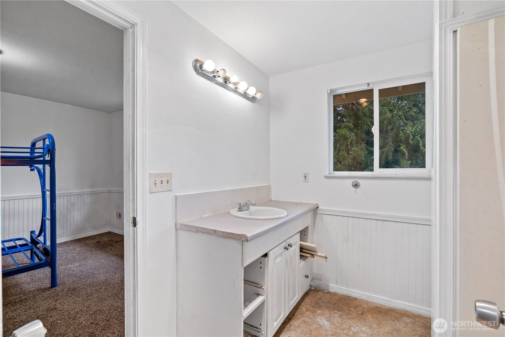10221 -10223 146th Street E Unit: 10221