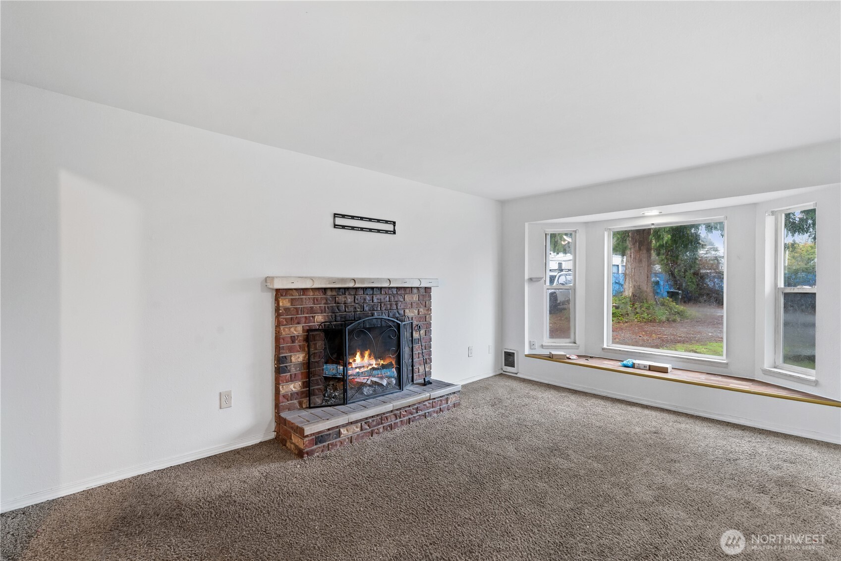 10221 -10223 146th Street E Unit: 10221