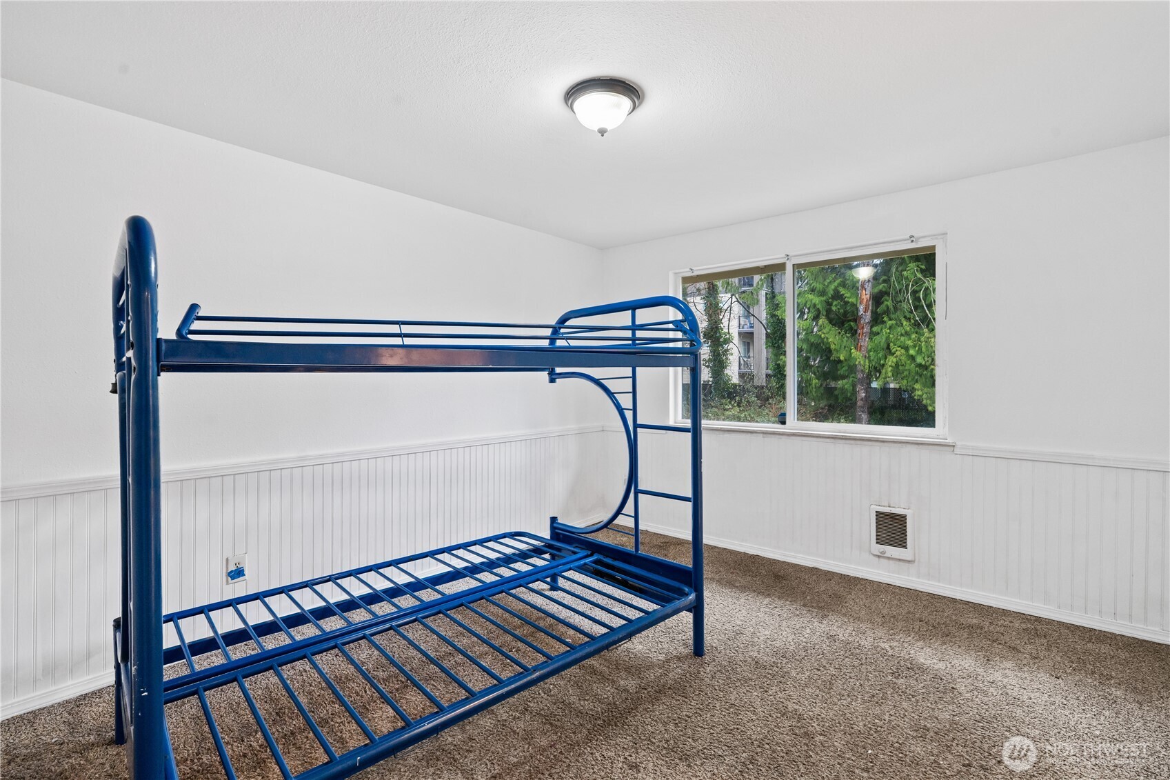10221 -10223 146th Street E Unit: 10221