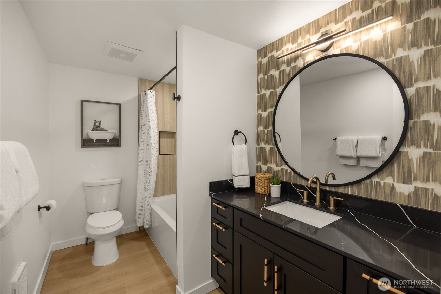 14321 Interlake Avenue N Unit: A