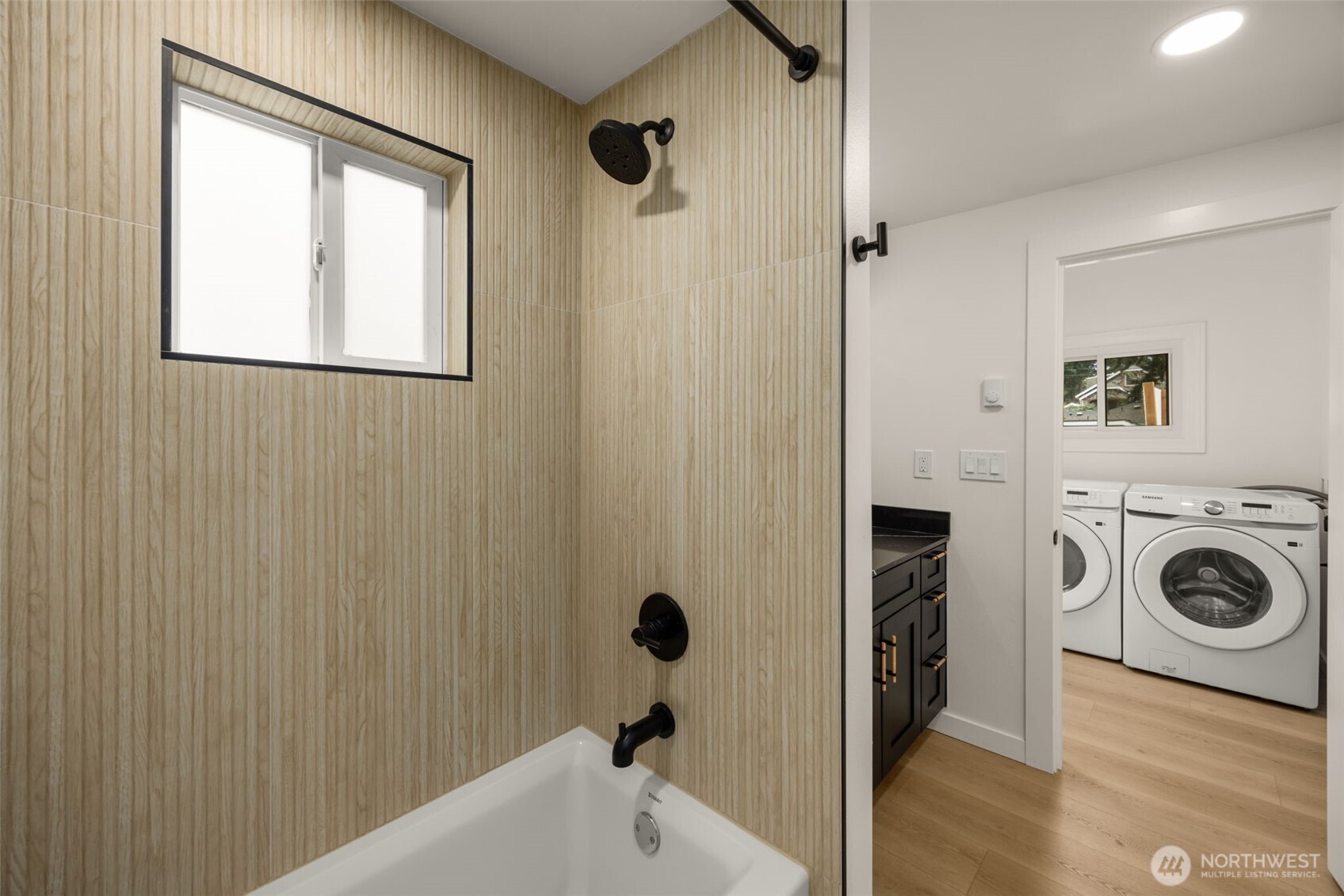 14321 Interlake Avenue N Unit: A