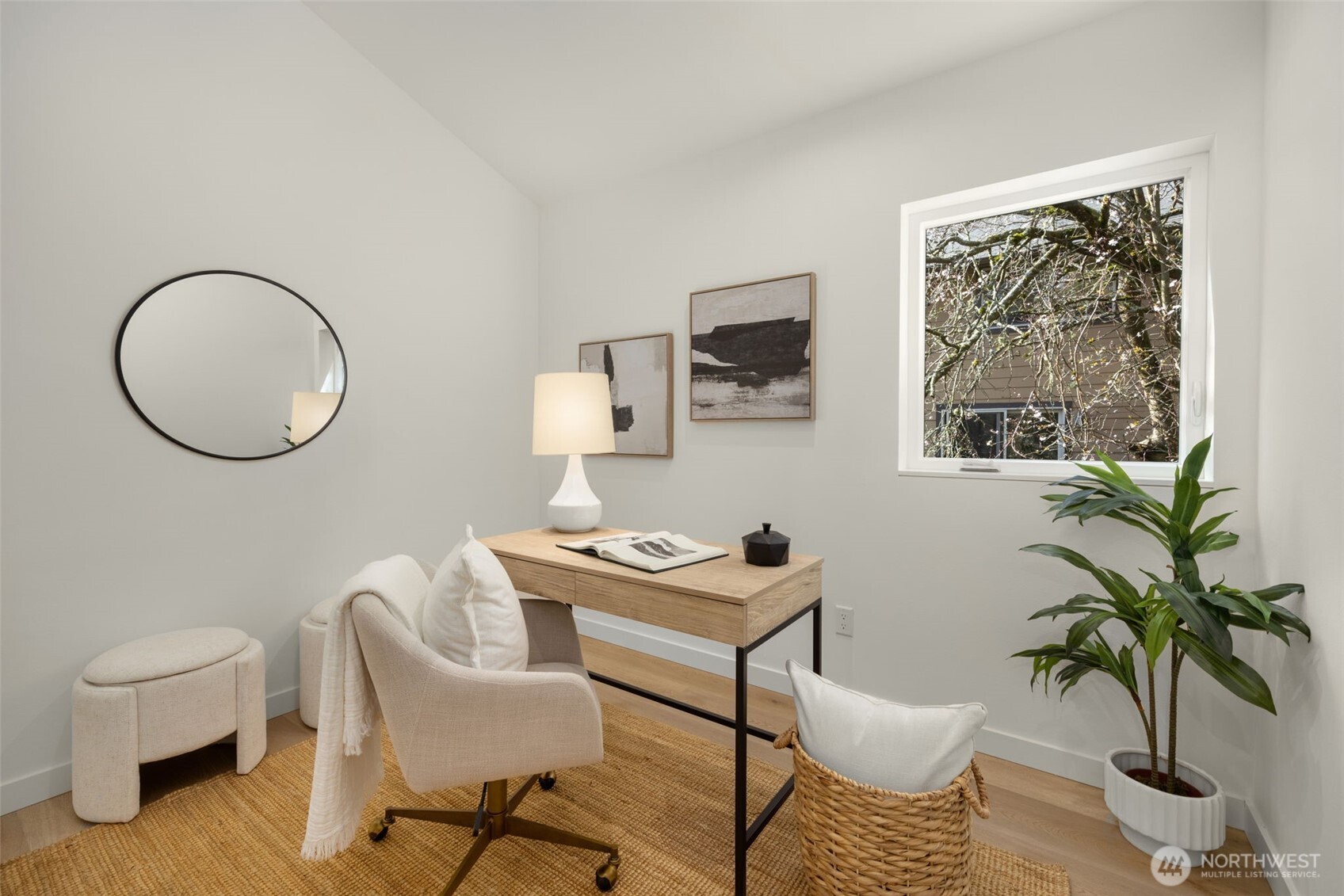 14321 C Interlake Avenue N