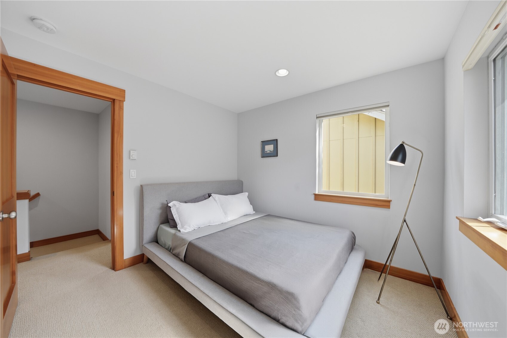 4037 7th Avenue NE Unit: A